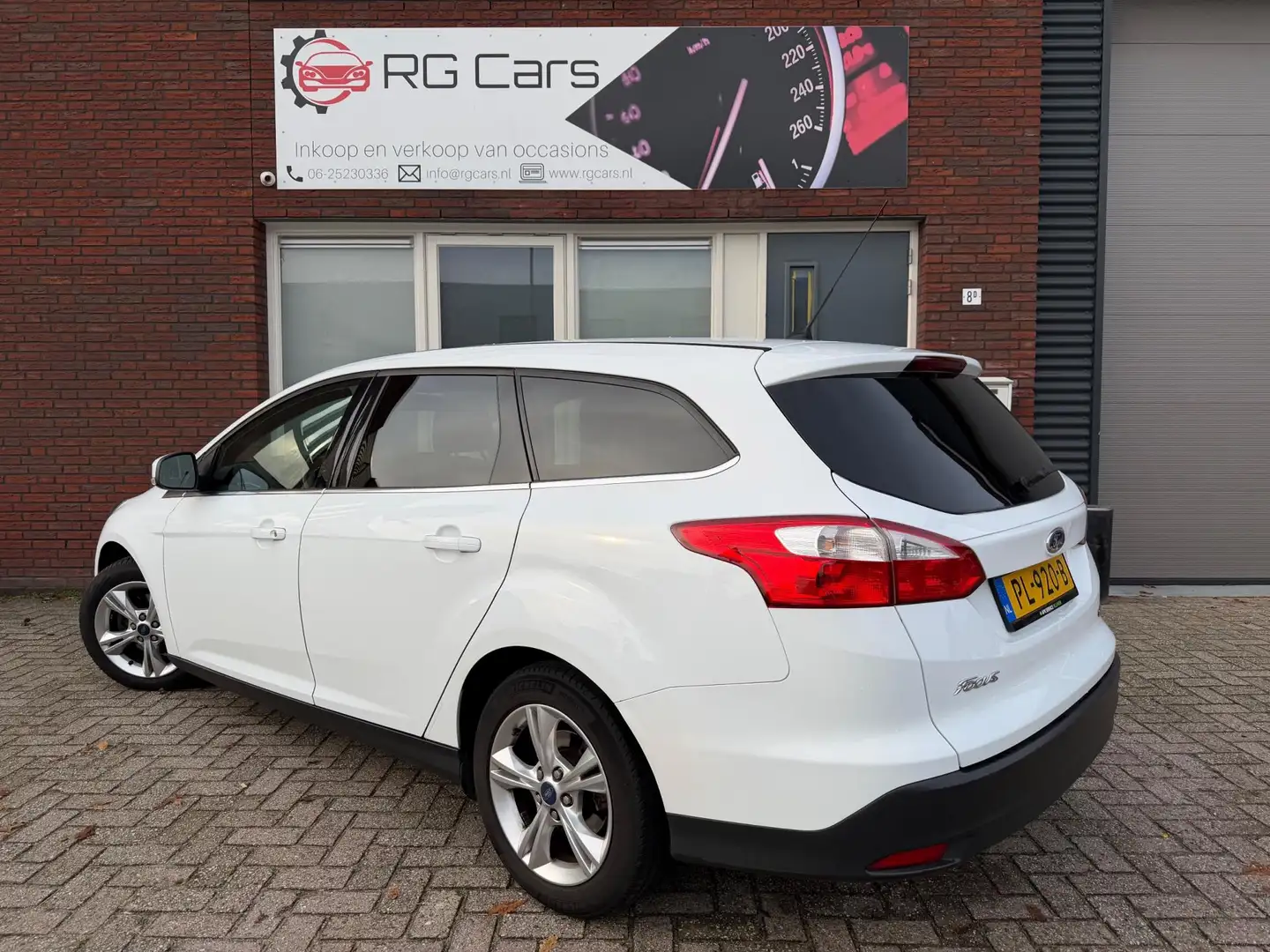 Ford Focus Wagon 1.0 EcoBoost Lease / LM / Stoelverwarming / Blanco - 2
