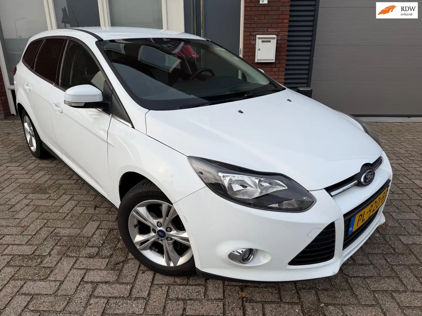 Ford Focus Wagon 1.0 EcoBoost Lease / LM / Stoelverwarming / Blanco - 1