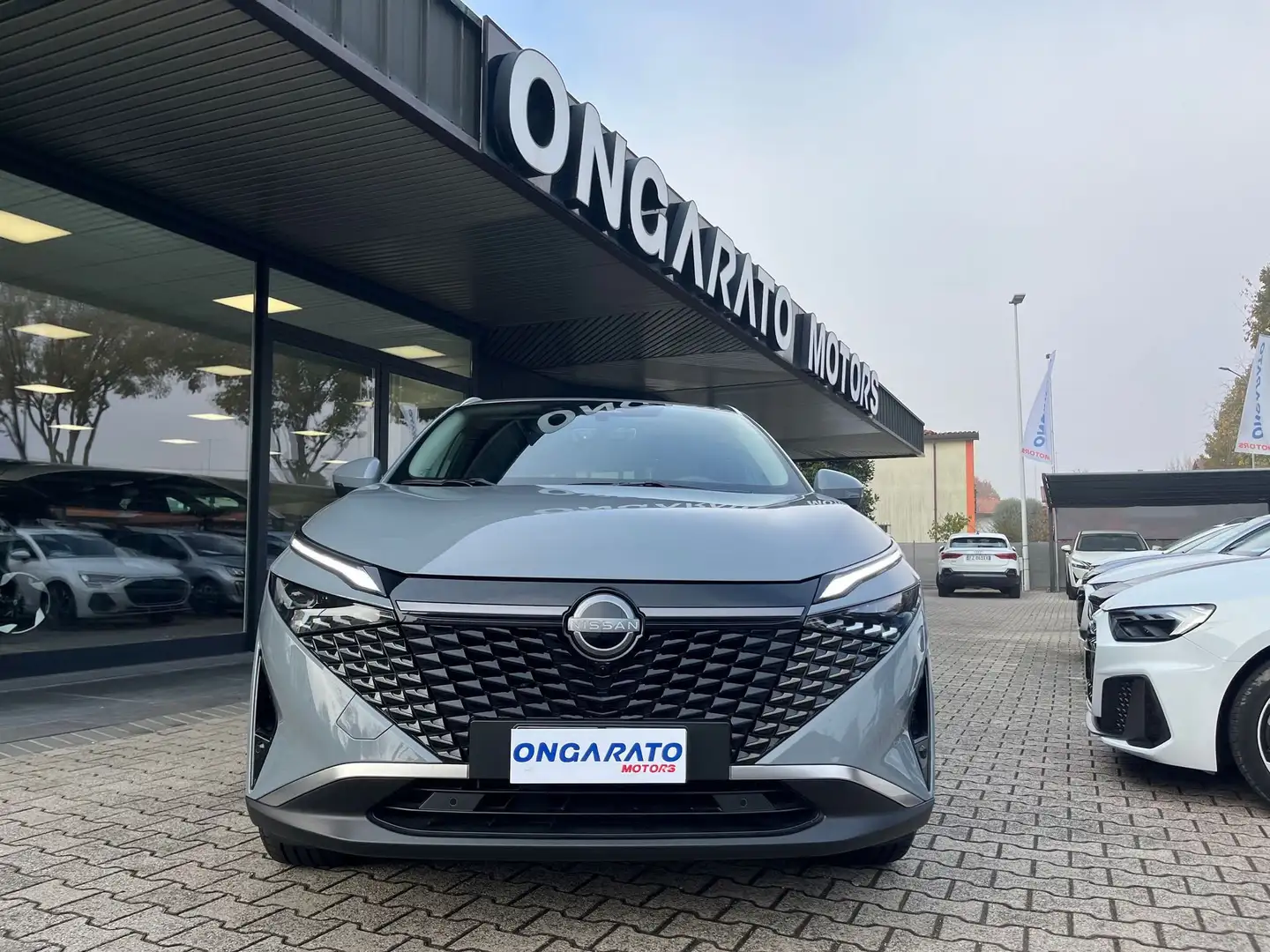 Nissan Qashqai Qashqai MHEV 140 CV N-Connecta Grau - 2