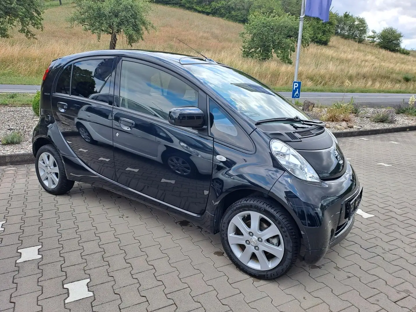 Peugeot iOn Modell 2018 Чорний - 2
