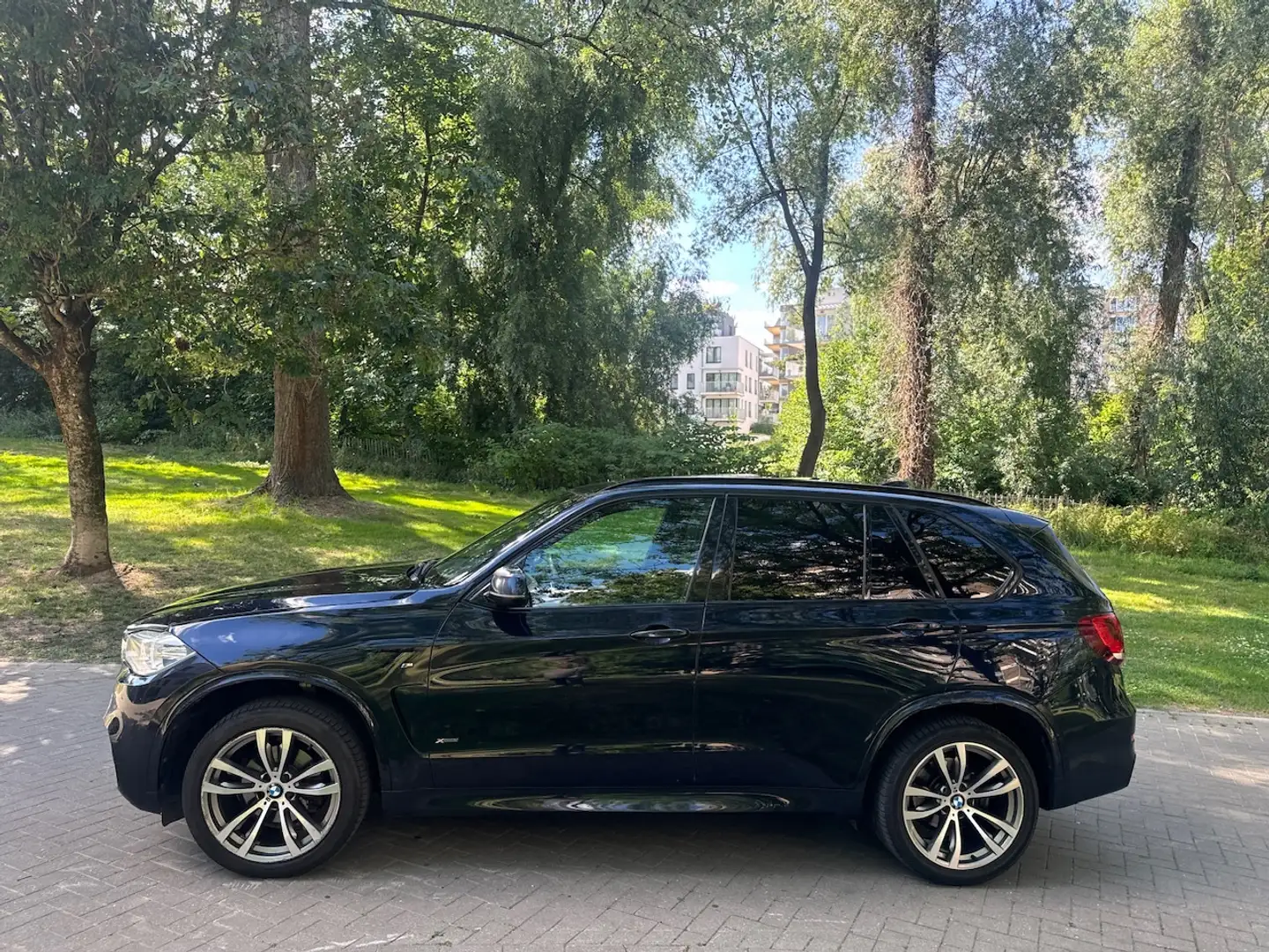 BMW X5 X5 3.0 dA xDrive *** Edition Pack M Sport *** Noir - 2