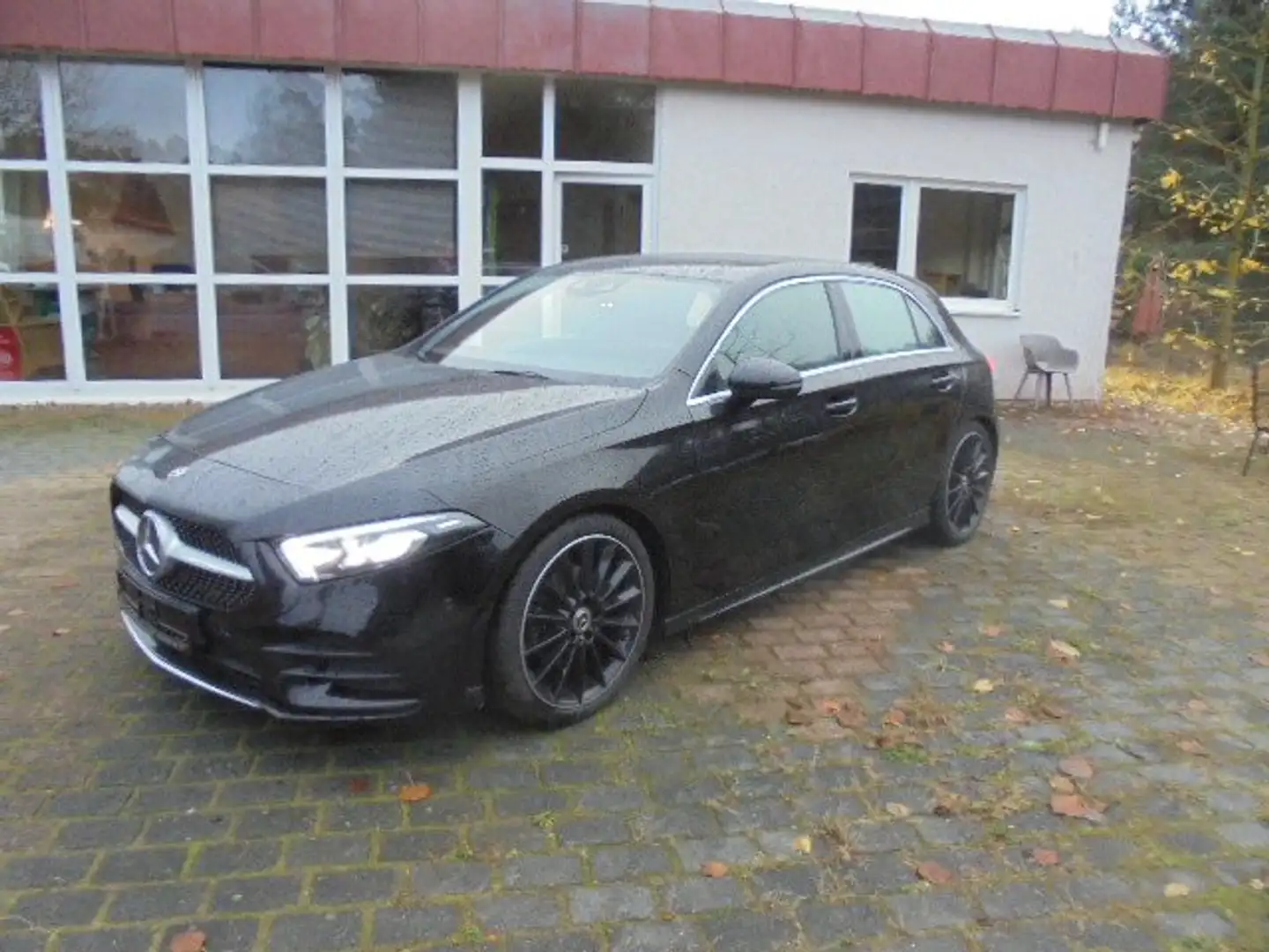 Mercedes-Benz A 200 A 200 AMG LINE Schwarz - 2
