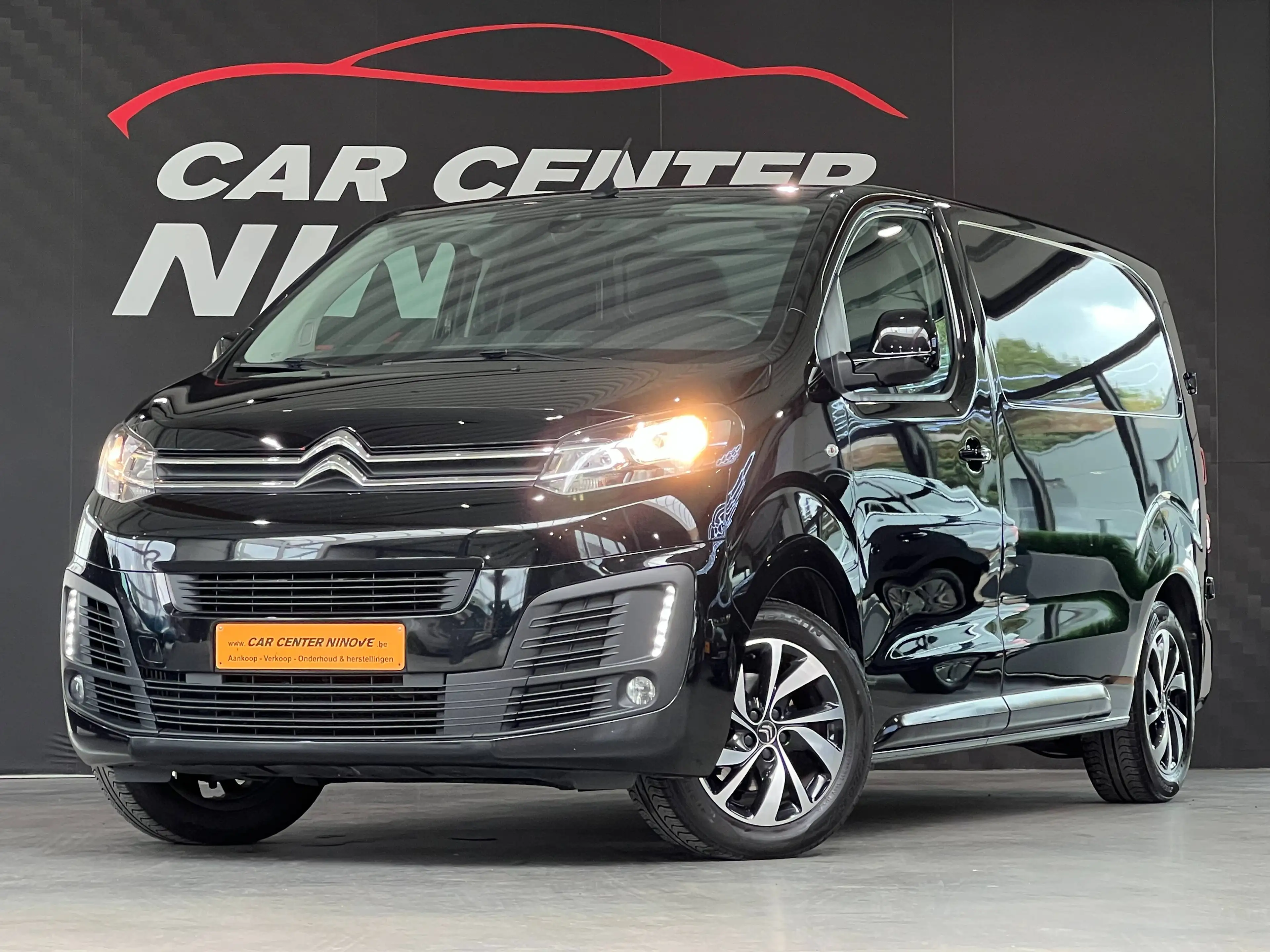 Citroen Jumpy 2.0 HDI / FULL BLACK / APP CAR-PLAY — photo 2