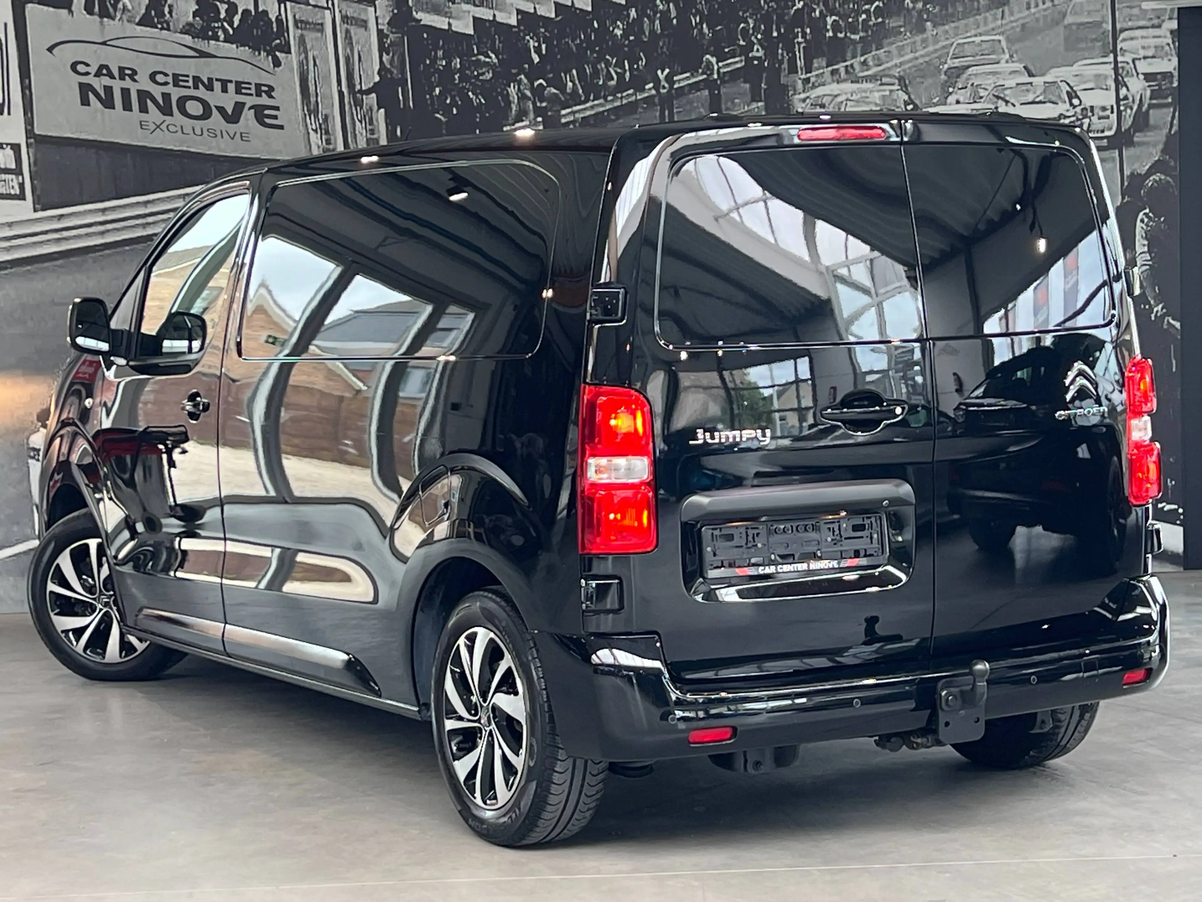 Citroen Jumpy 2.0 HDI / FULL BLACK / APP CAR-PLAY — photo 3