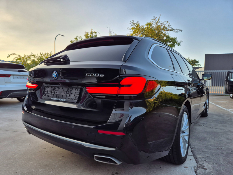 BMW 520 eA Touring / LUXURY LINE / PHEV HYBRID / 2022 ! — photo 3