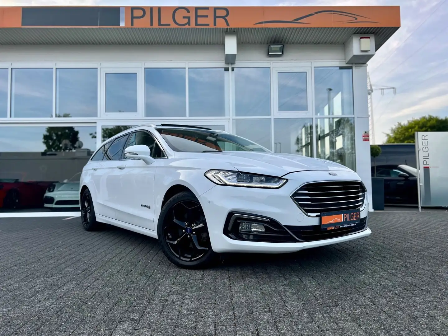 Ford Mondeo Hybrid Pano*Shz*R-Kamera*Leder*LED Wit - 1