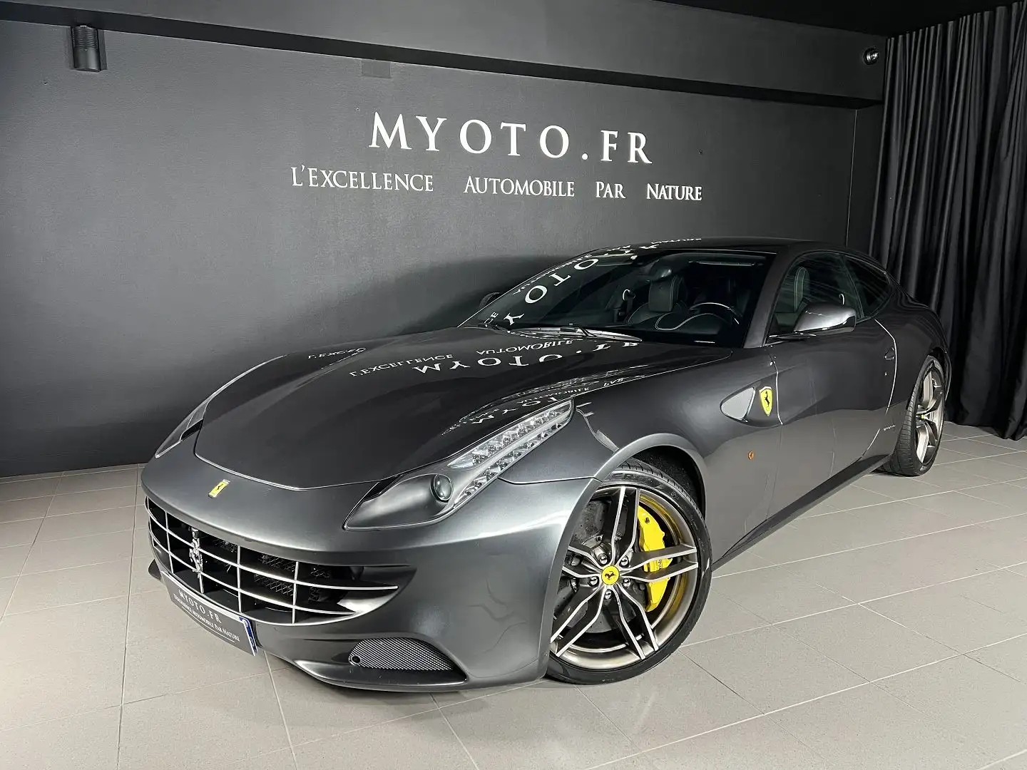 Ferrari FF V12 6.3 660CH Grau - 2