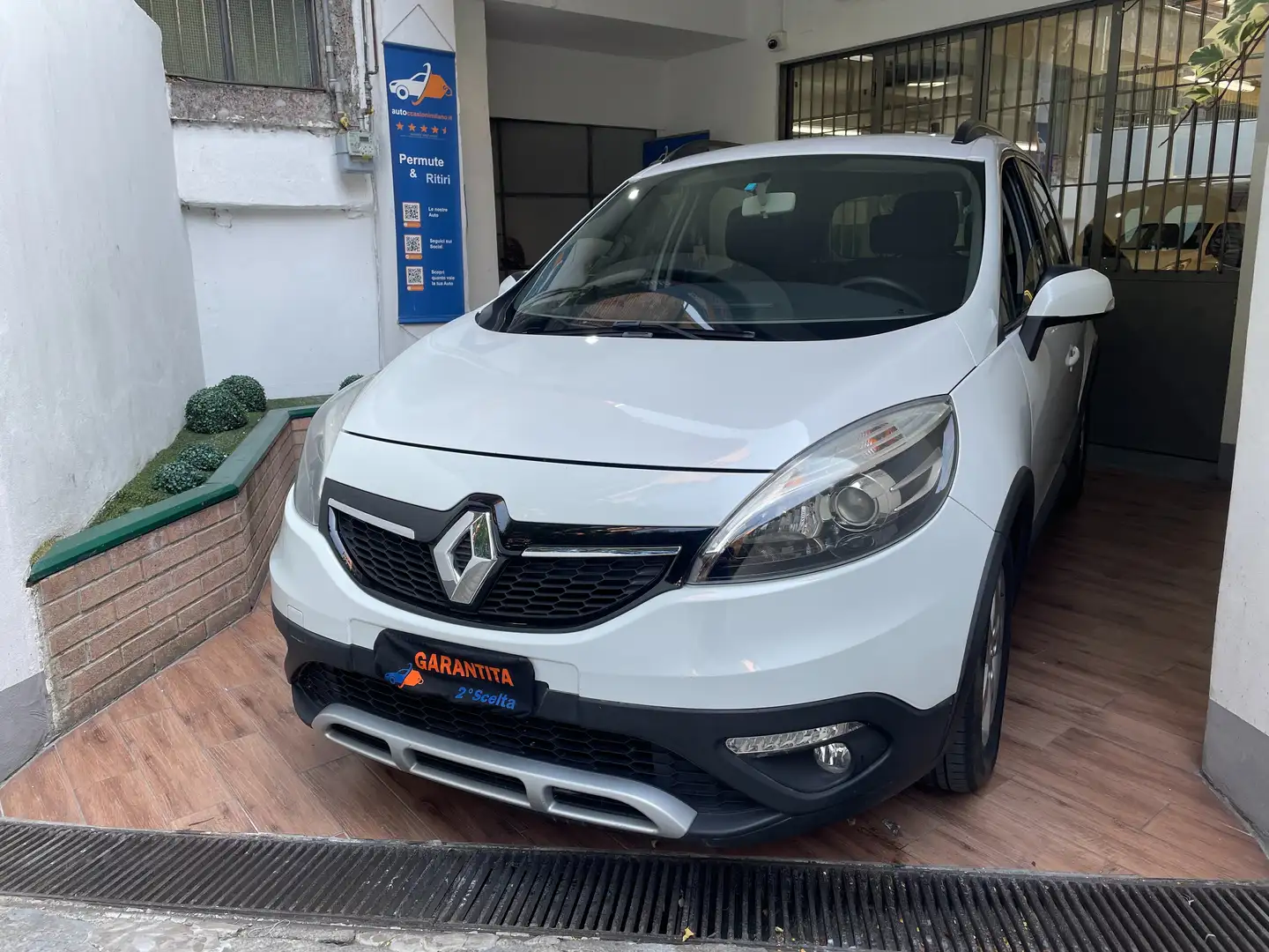 Renault Scenic X-Mod - UNICO PROPRIETARIO - NEOPATENTATI Bianco - 1