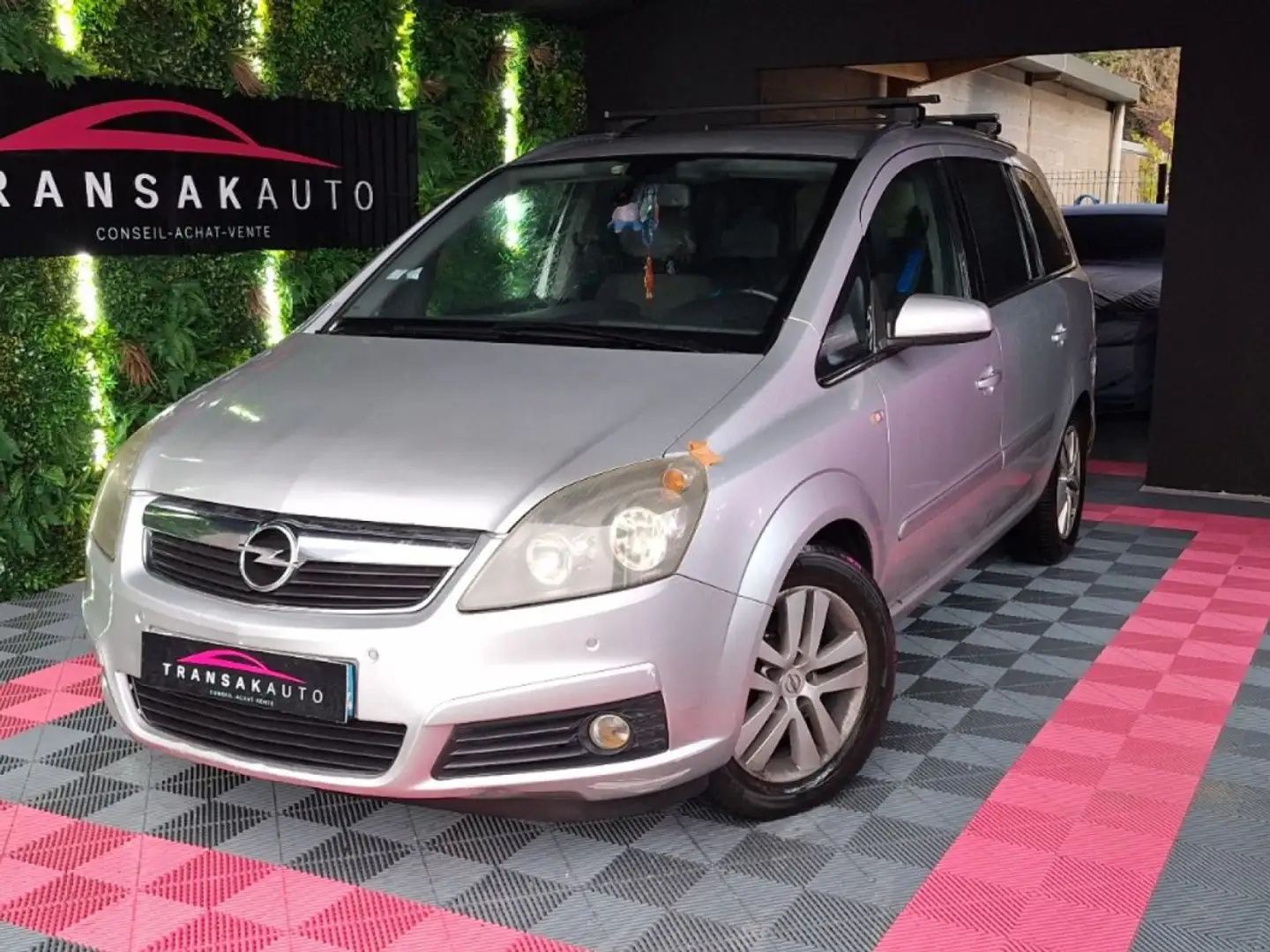 Opel Zafira 1.9 CDTI - 120 ch FAP Edition ~ Radio/Ecran GPS ~ 7 places ~ Régulateur ~ Climatisation auto Gris - 1