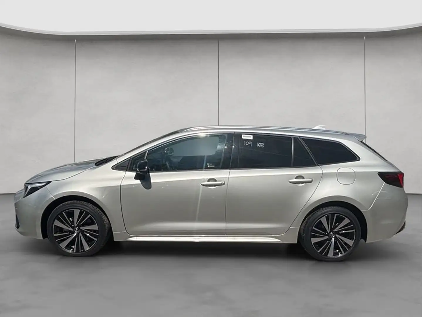 Toyota Corolla 2.0 Hybrid Touring Sports Teamplayer Silber - 2