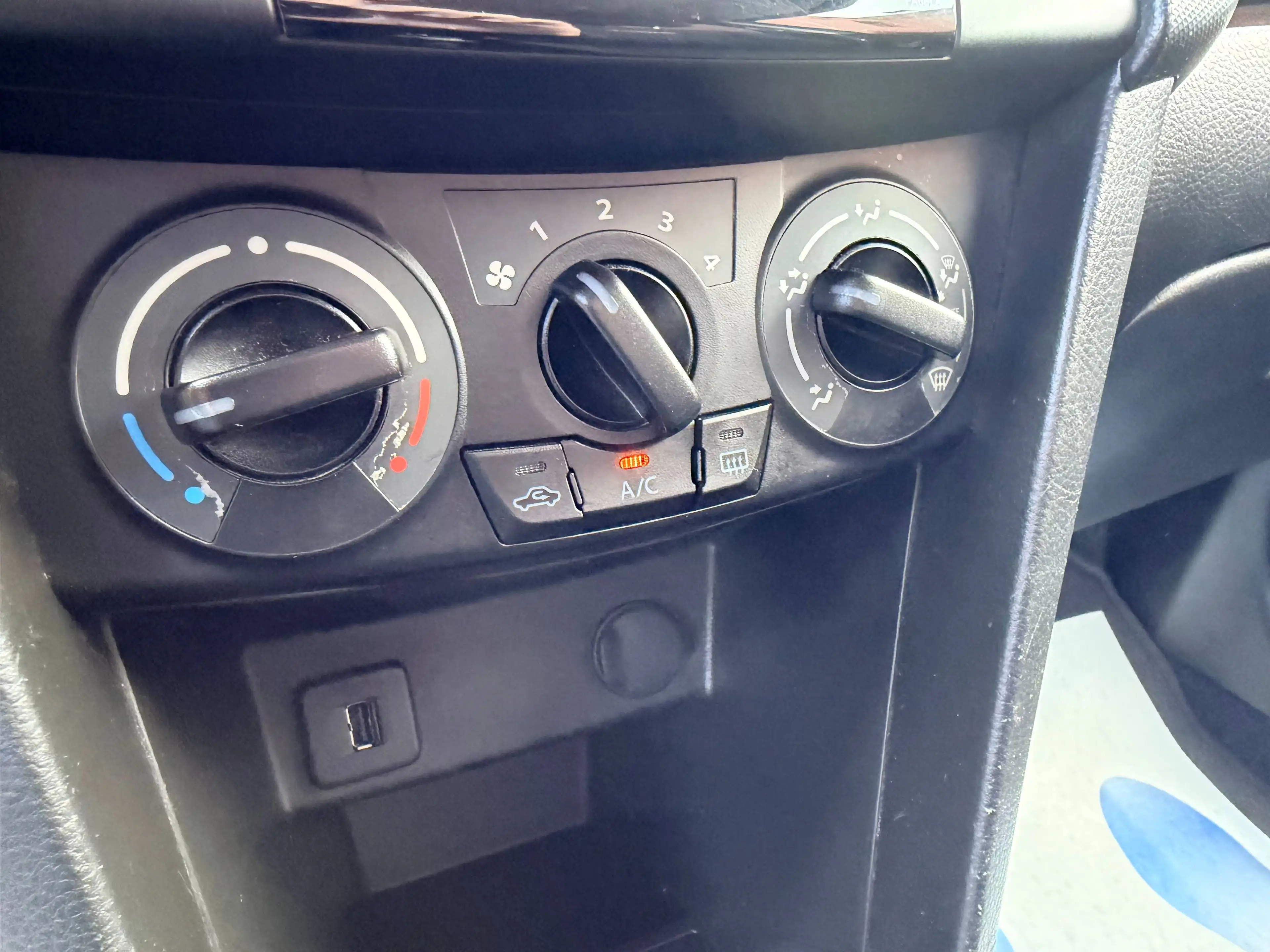 Suzuki Swift 1.2i*1er PROP*AIRCO*LED*GARANTIE* — photo 13