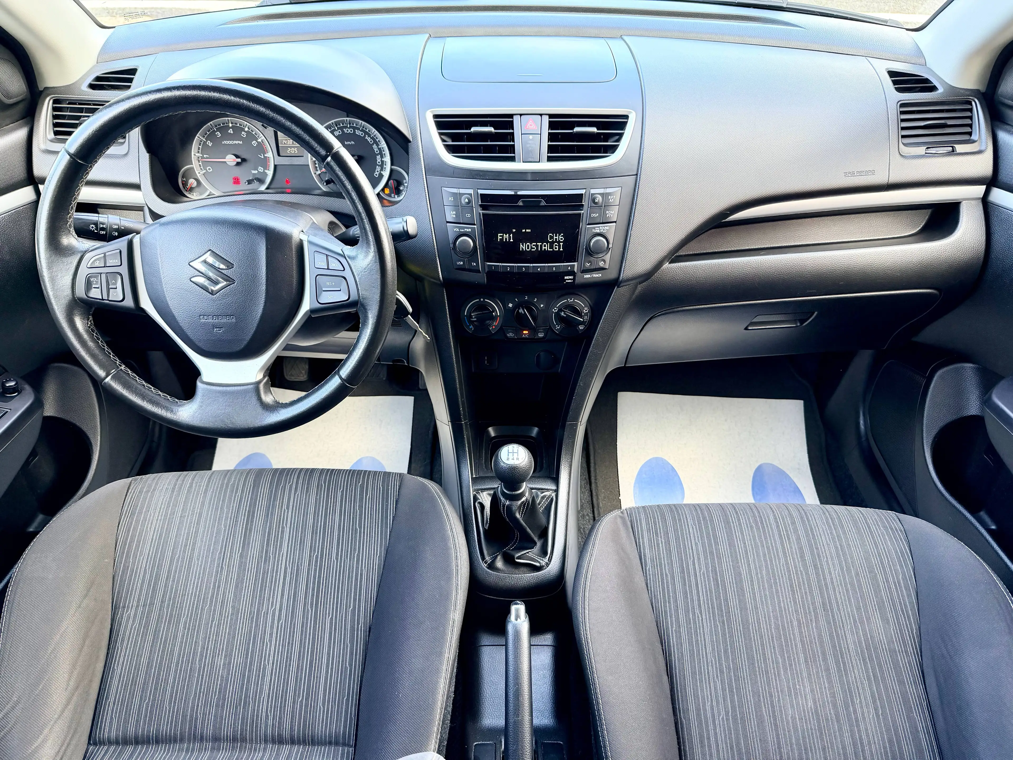 Suzuki Swift 1.2i*1er PROP*AIRCO*LED*GARANTIE* — photo 11