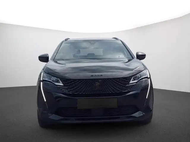 Peugeot 5008 view 2