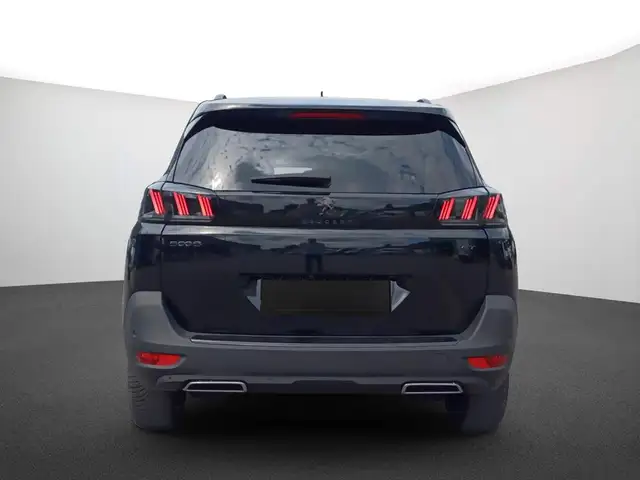 Peugeot 5008 view 3