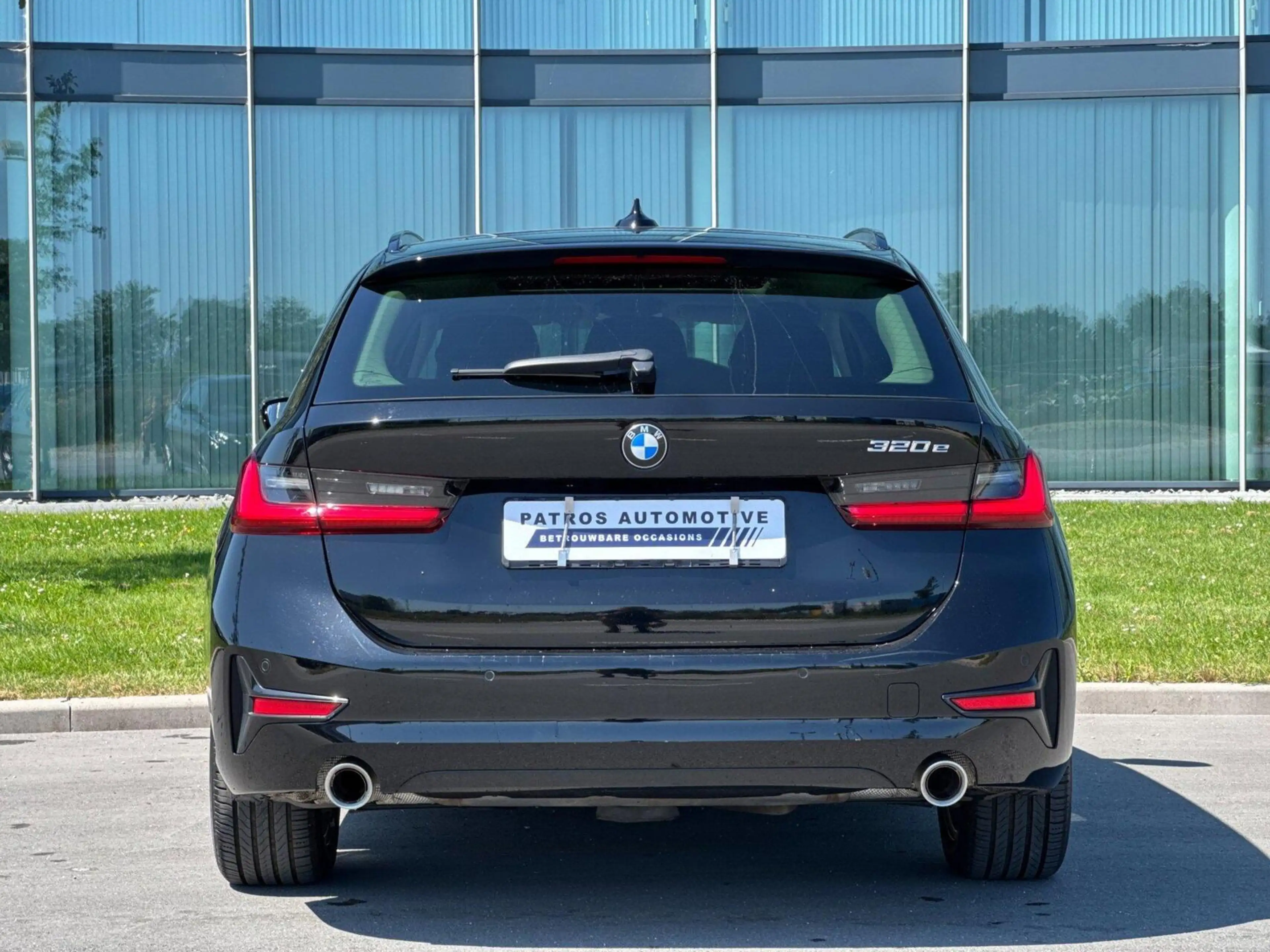 BMW 320 3-serie Touring 320e Sport Line PHEV // Panorama D — photo 6