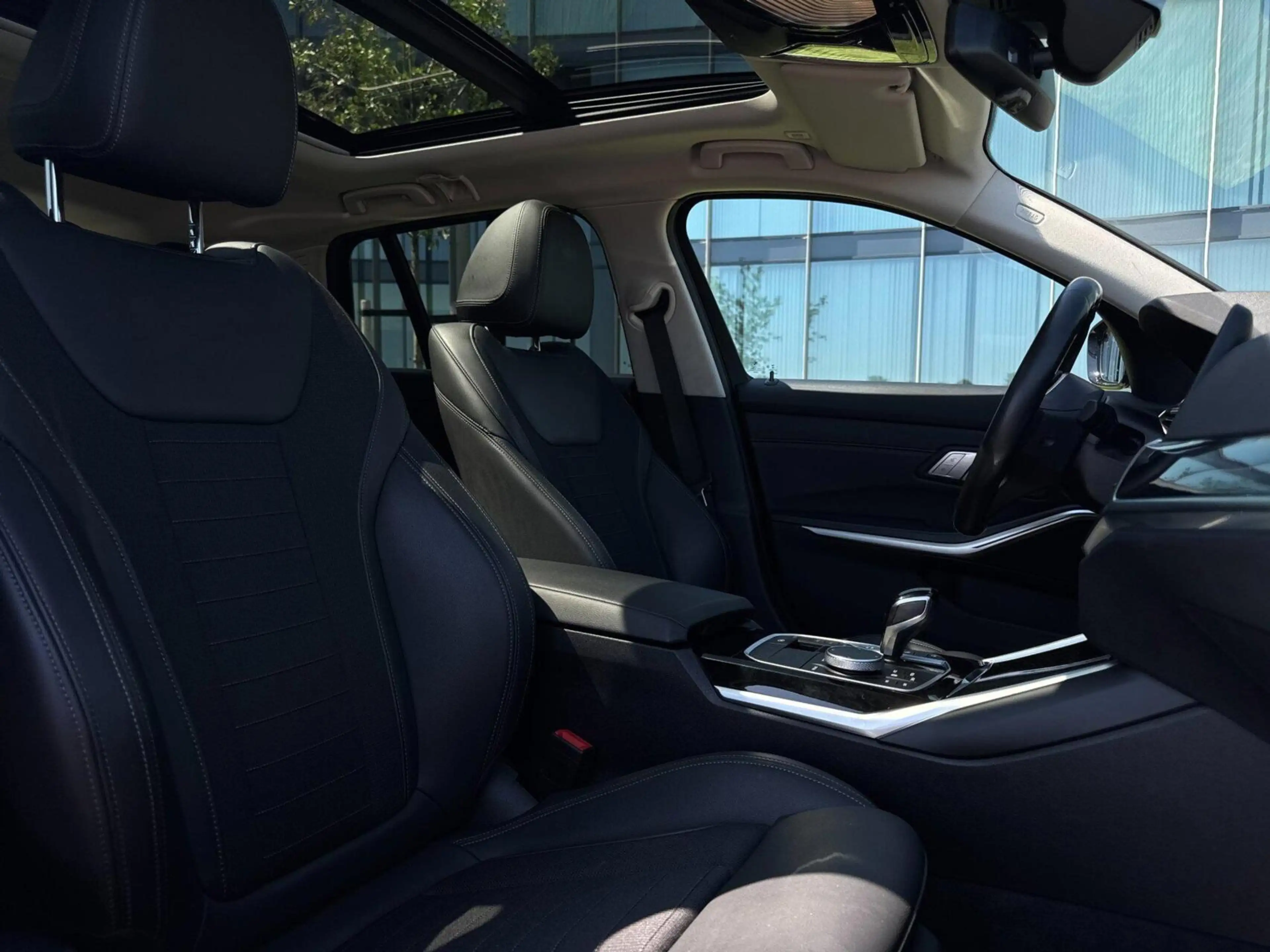 BMW 320 3-serie Touring 320e Sport Line PHEV // Panorama D — photo 13