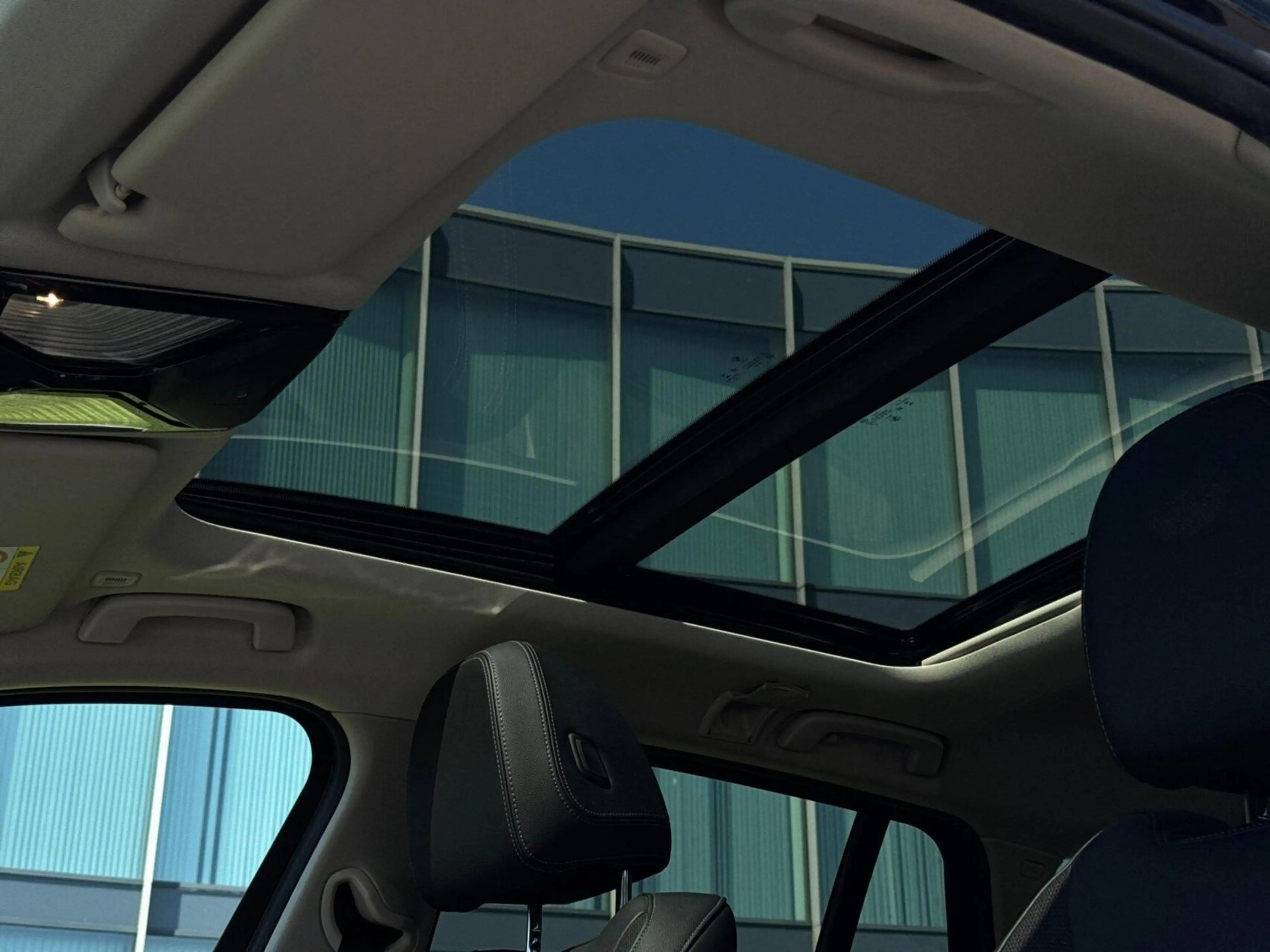 BMW 320 3-serie Touring 320e Sport Line PHEV // Panorama D — photo 3