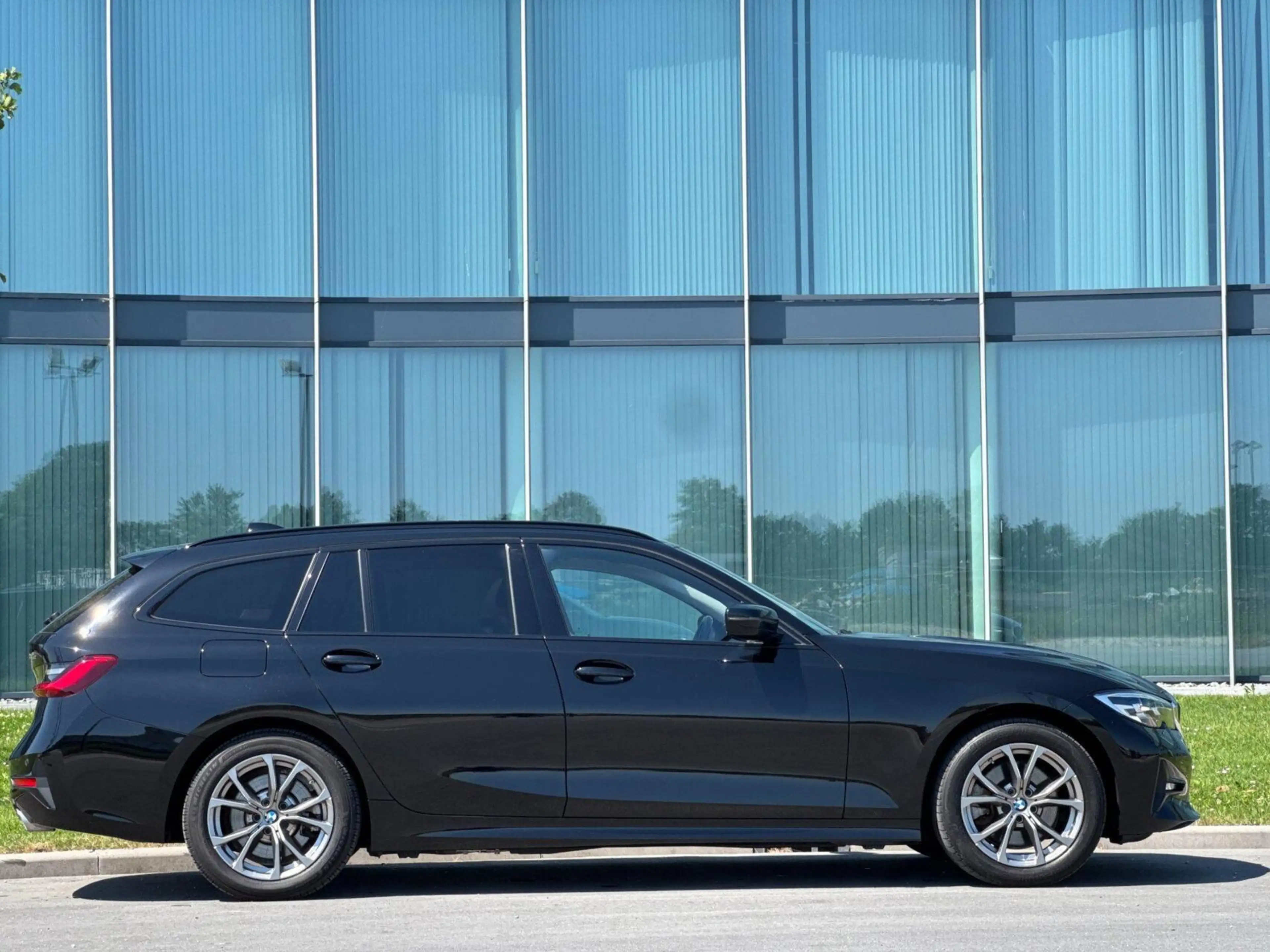 BMW 320 3-serie Touring 320e Sport Line PHEV // Panorama D — photo 10