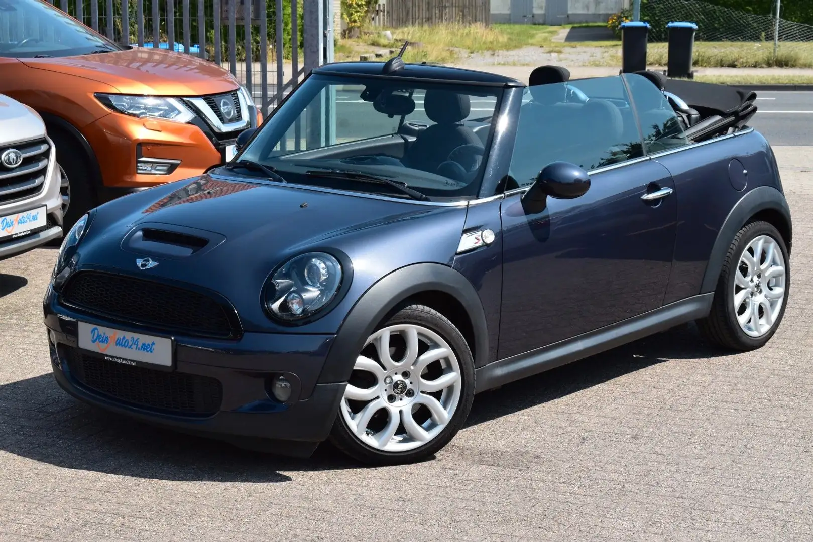 MINI Cooper SD Cabrio Bi-Xenon|PDC|Tempo.|Klimaaut. Grau - 1