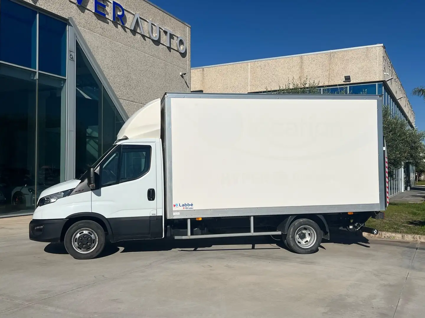 Iveco Daily Iveco Daily 3.0 160cv cabinato - Euro 6 Blanc - 1