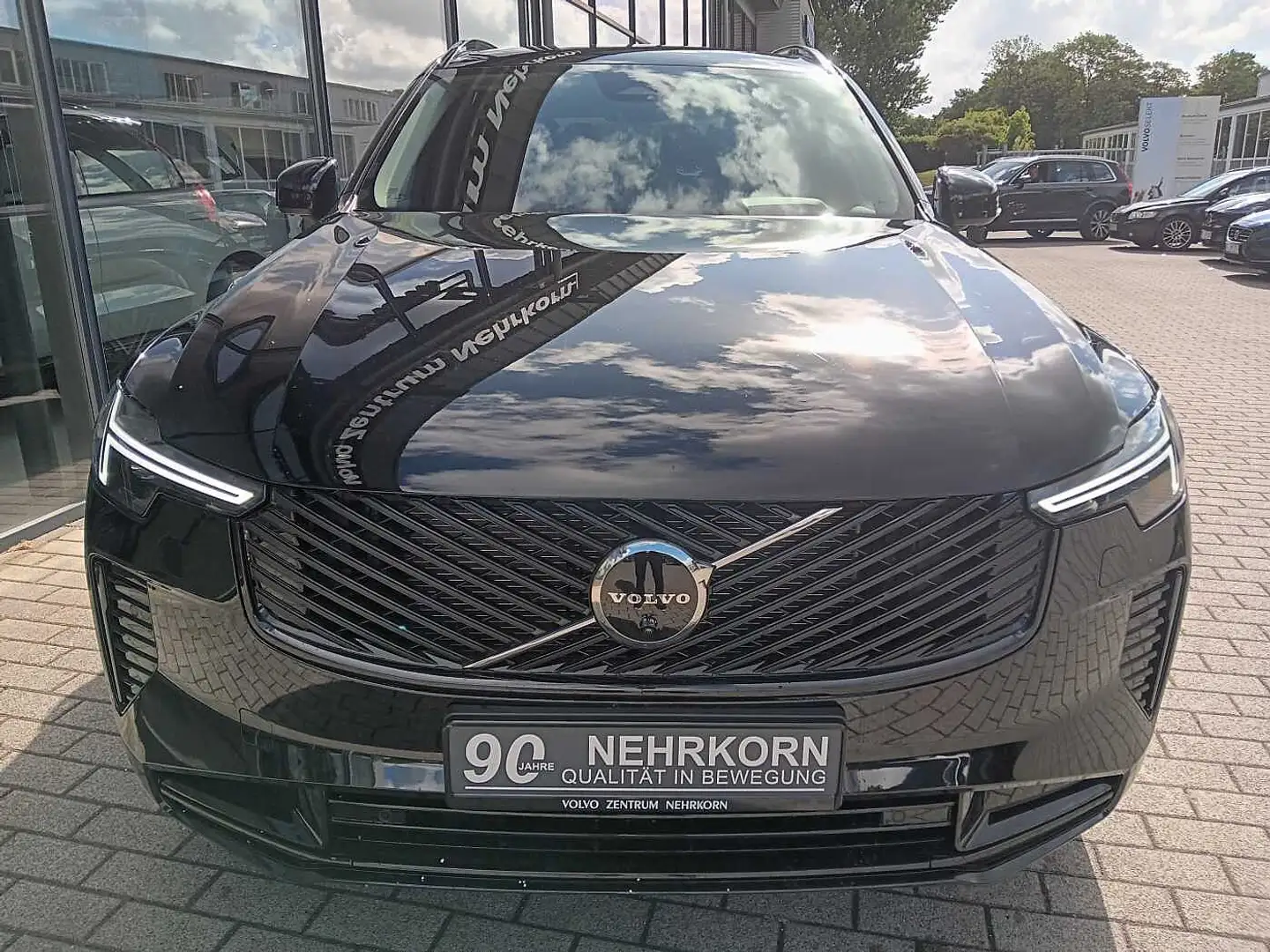 Volvo XC90 T8 AWD Plug-in Hybrid Plus Dark Nero - 2