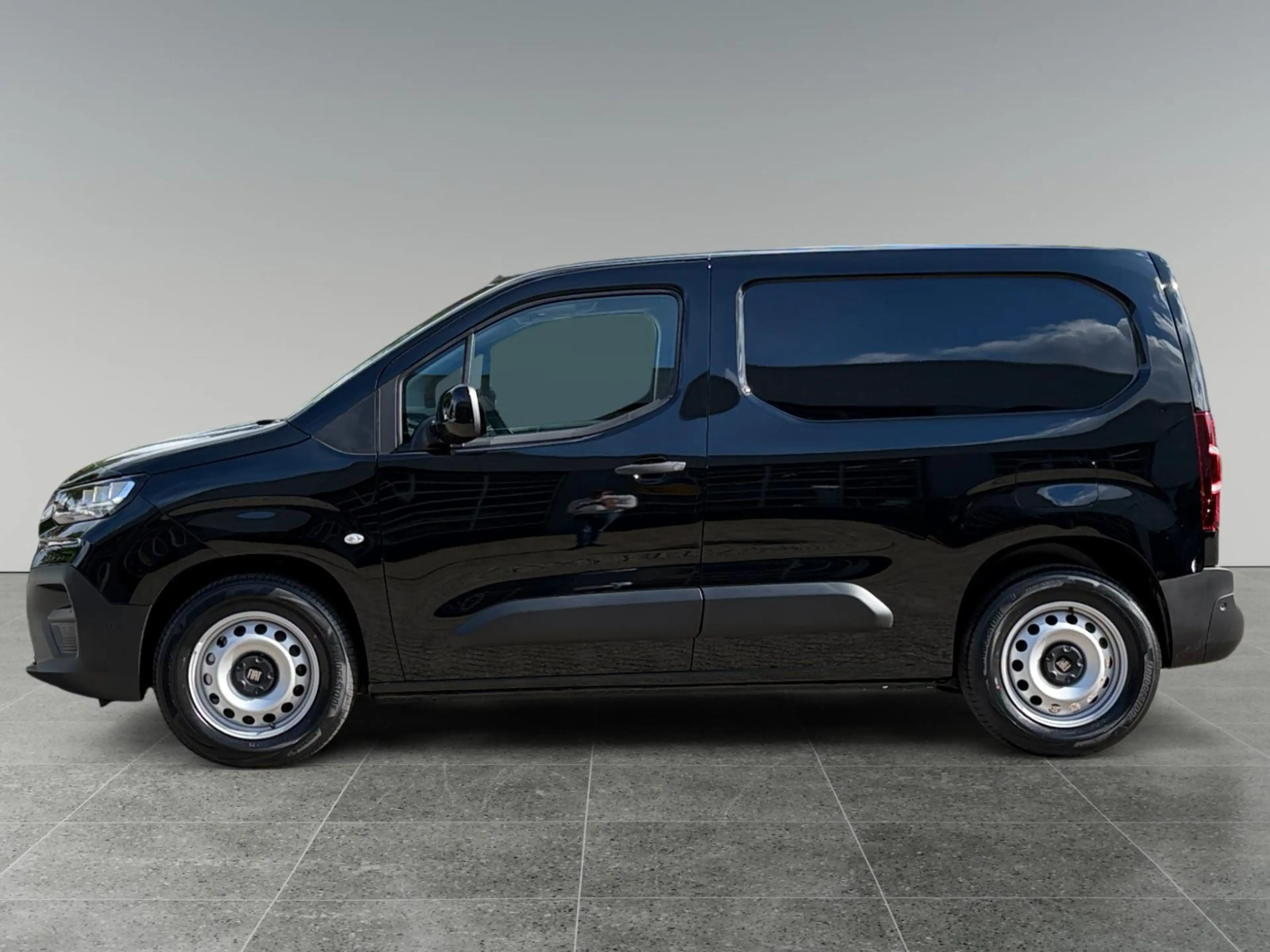 Fiat E-Doblo L1 50 kWh 136pk | 8 jaar garantie | 0% financial l — photo 4
