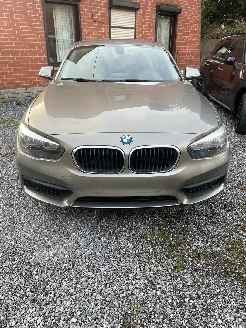 BMW 116 d Béžová - 2