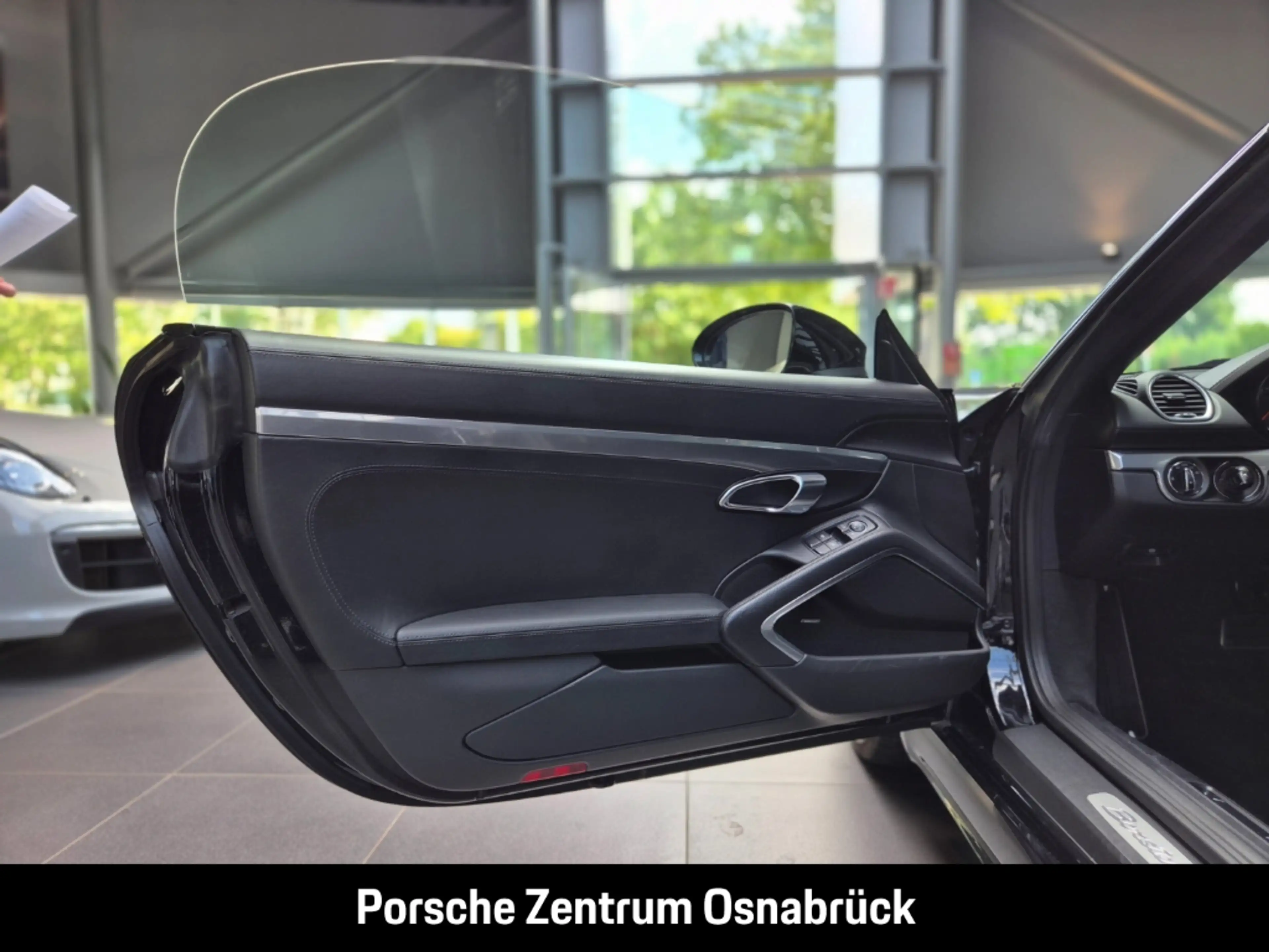 Porsche Boxster 718 S — photo 4