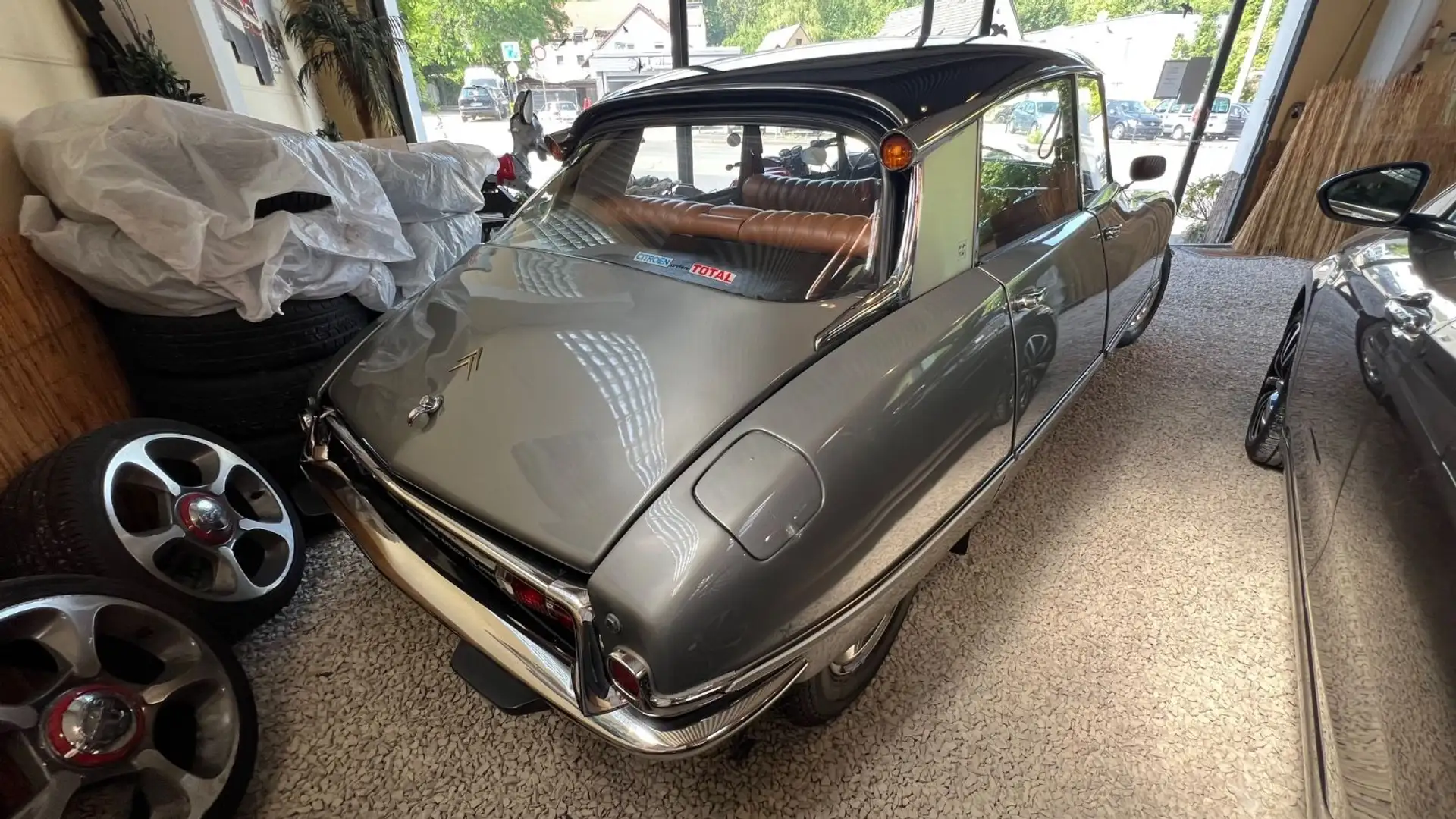 Citroen DS Argent - 2