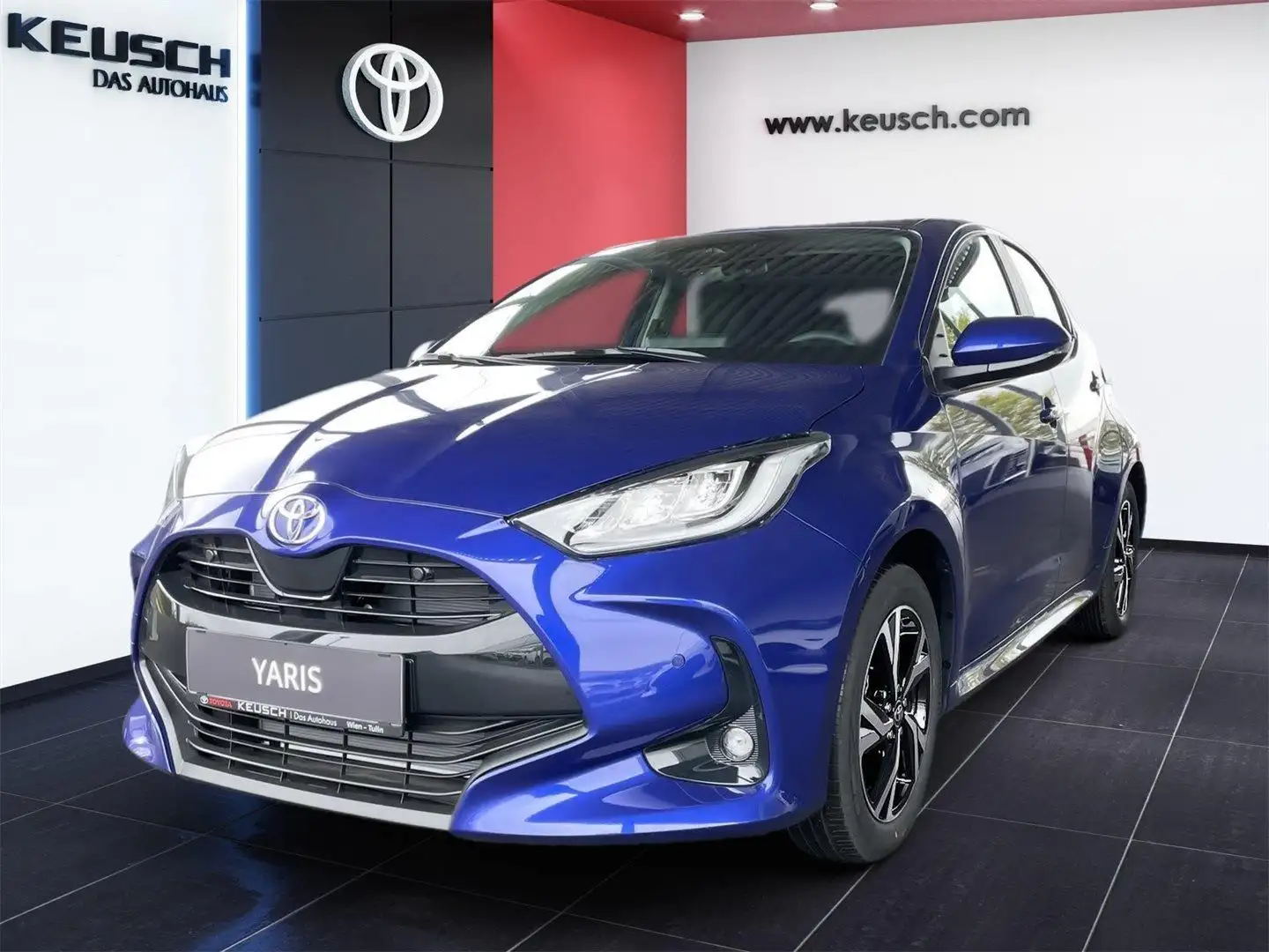 Toyota Yaris - 1,5 l, 116 PS 5-tg. Active Drive + CP+SP Blau - 1