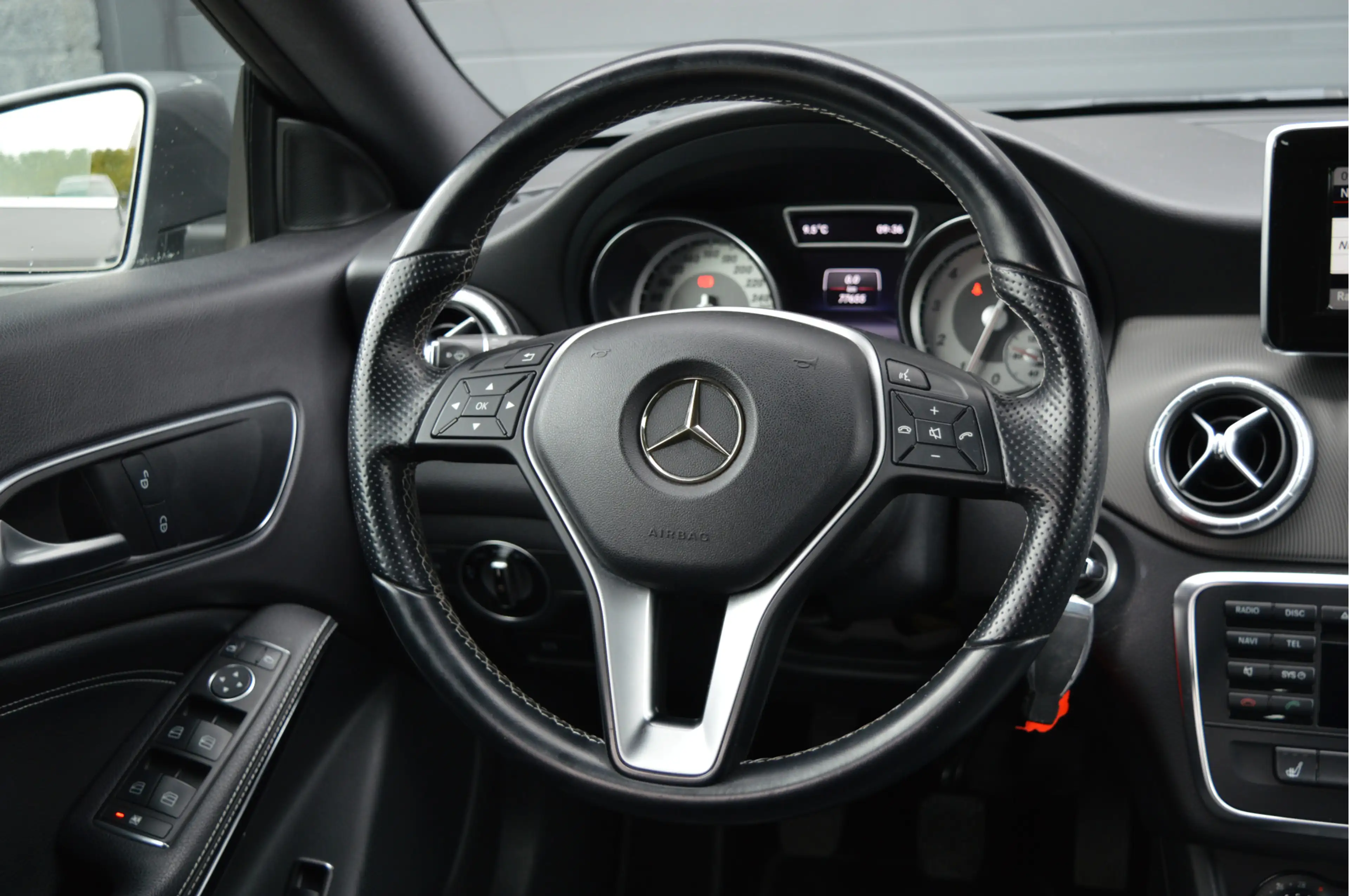 Mercedes-Benz CLA 180 Ambition | CAMERA | CARPLAY | — photo 17