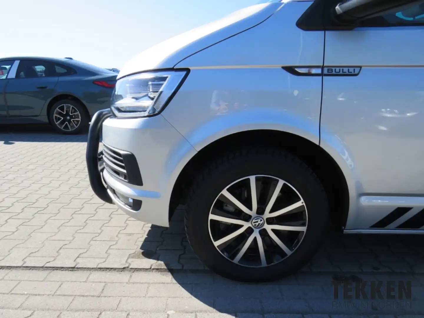 Volkswagen T6 California Beach Edition 4Motion 2.0 TDI StandHZG Navi LED AC Plateado - 2