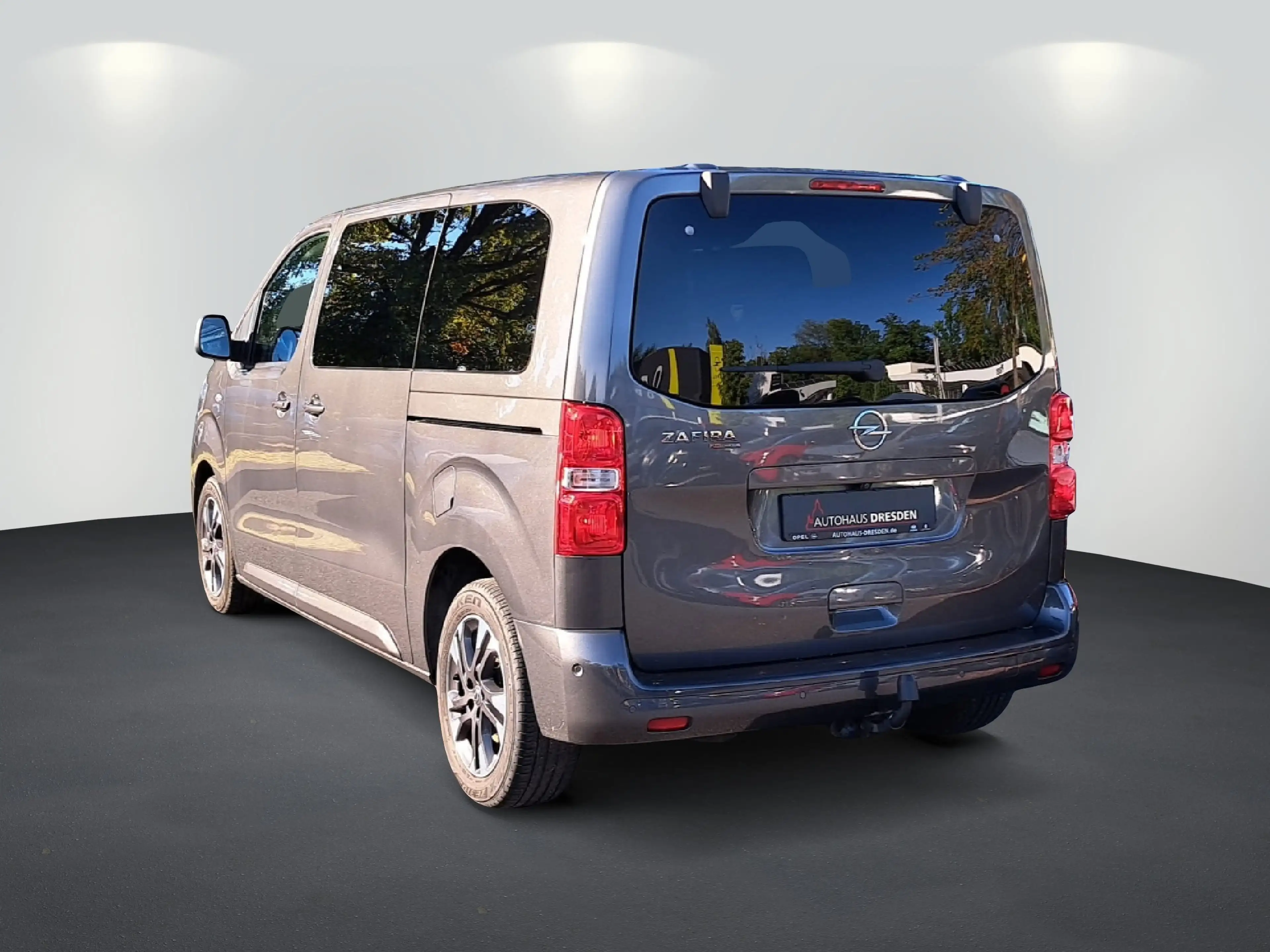 Opel Zafira Life 2.0 D Elegance M *ACC*Bi-Xenon*PANO* — photo 4