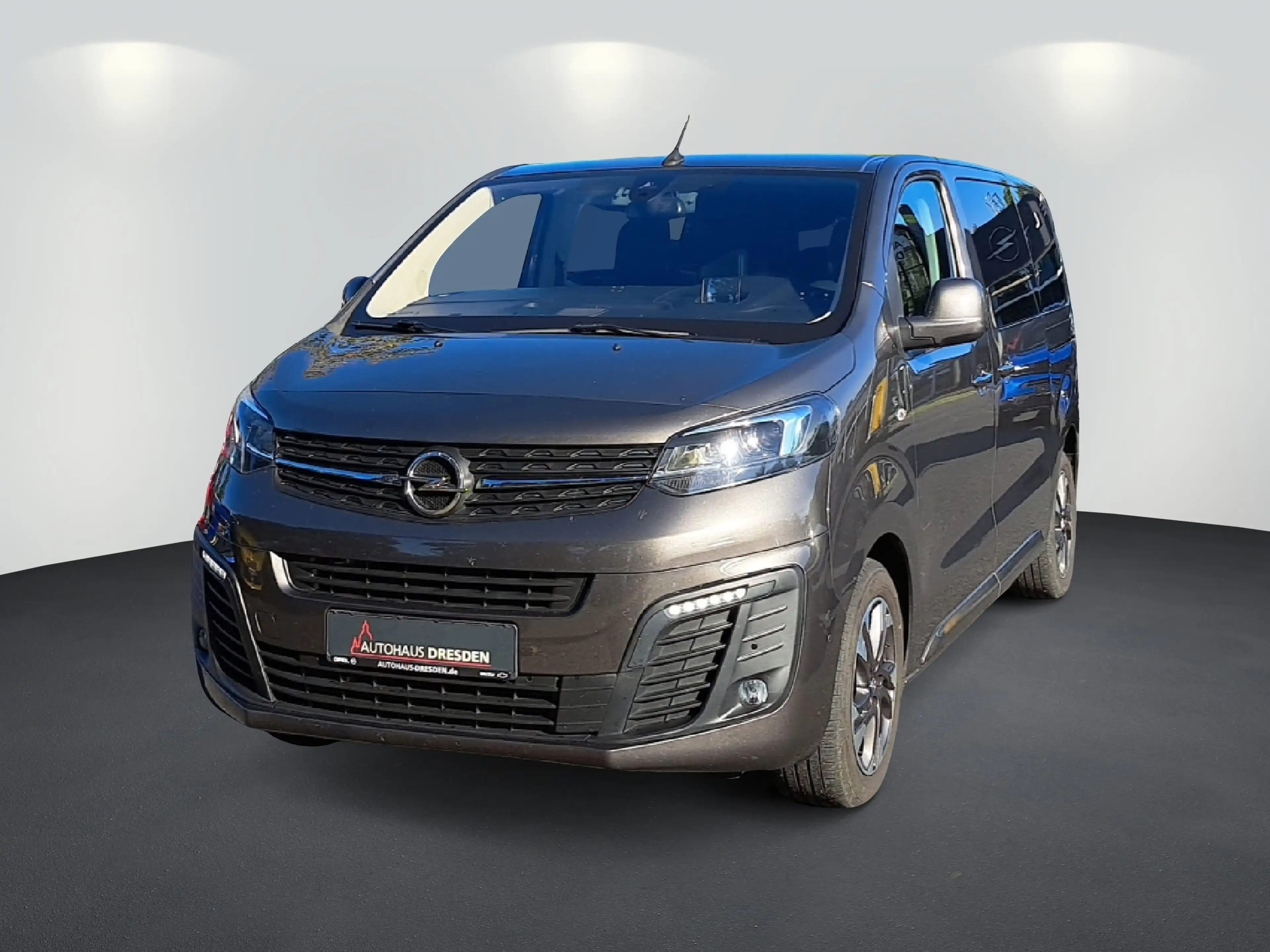 Opel Zafira Life 2.0 D Elegance M *ACC*Bi-Xenon*PANO* — photo 3