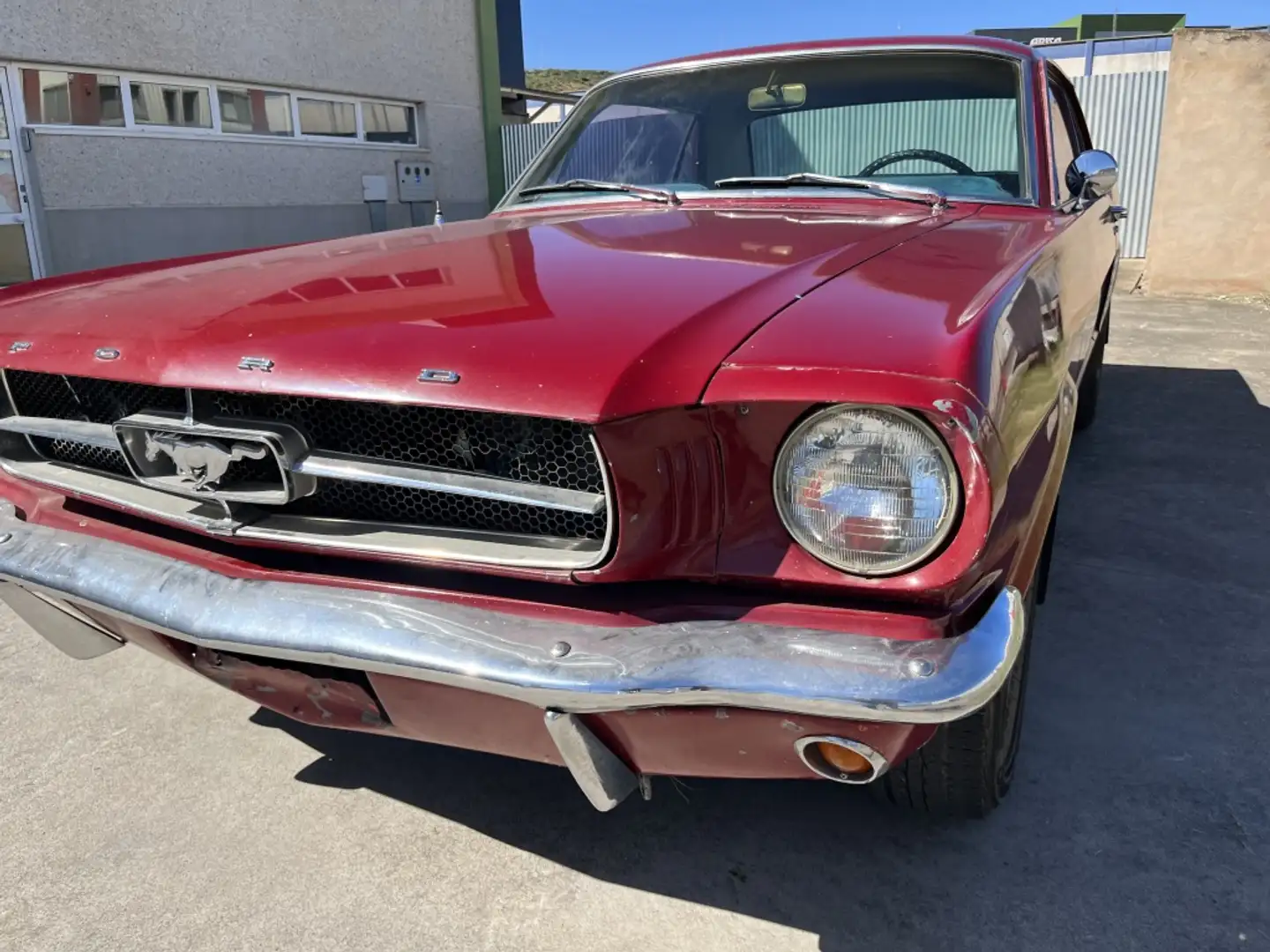 Ford Mustang Coupé Aut. Rojo - 2