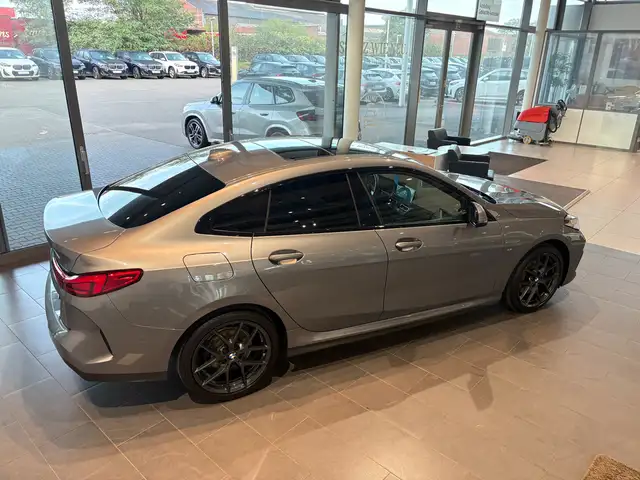 BMW 2 Series view 7