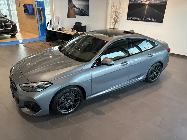 BMW 2 Series view 30