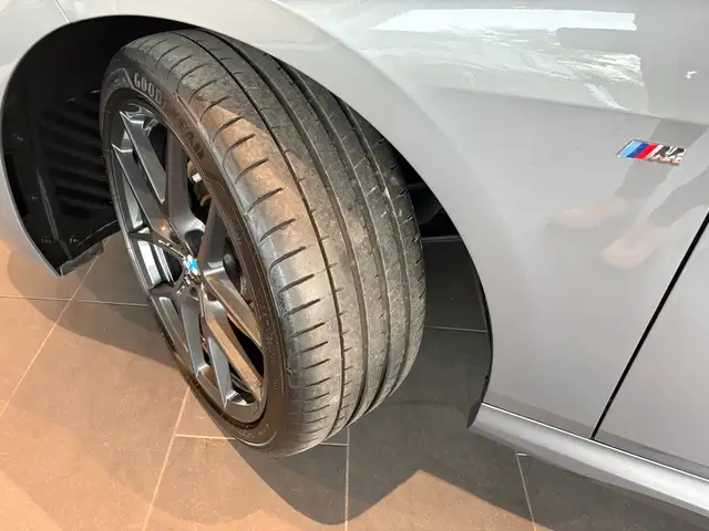 BMW 2 Series view 3