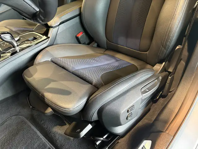 BMW 2 Series view 11