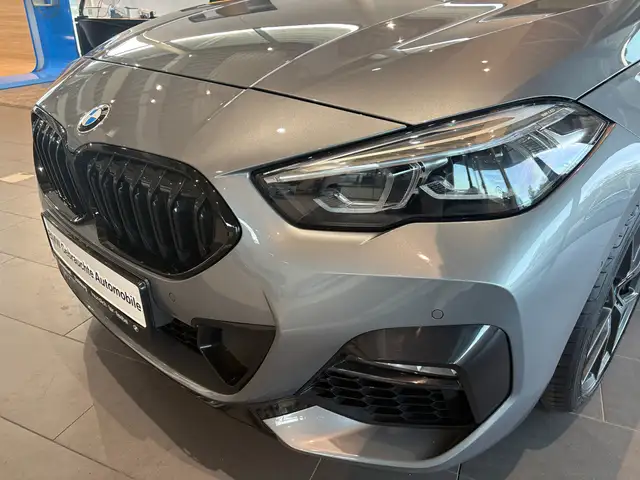 BMW 2 Series view 9