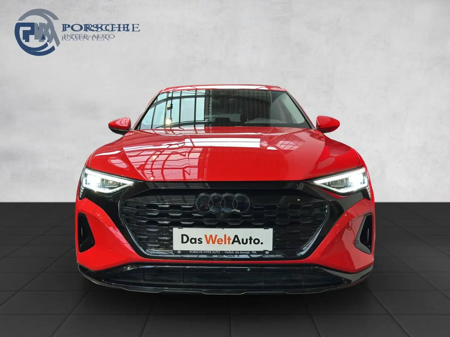 Audi Q8 55 e-tron quattro business Roşu - 2