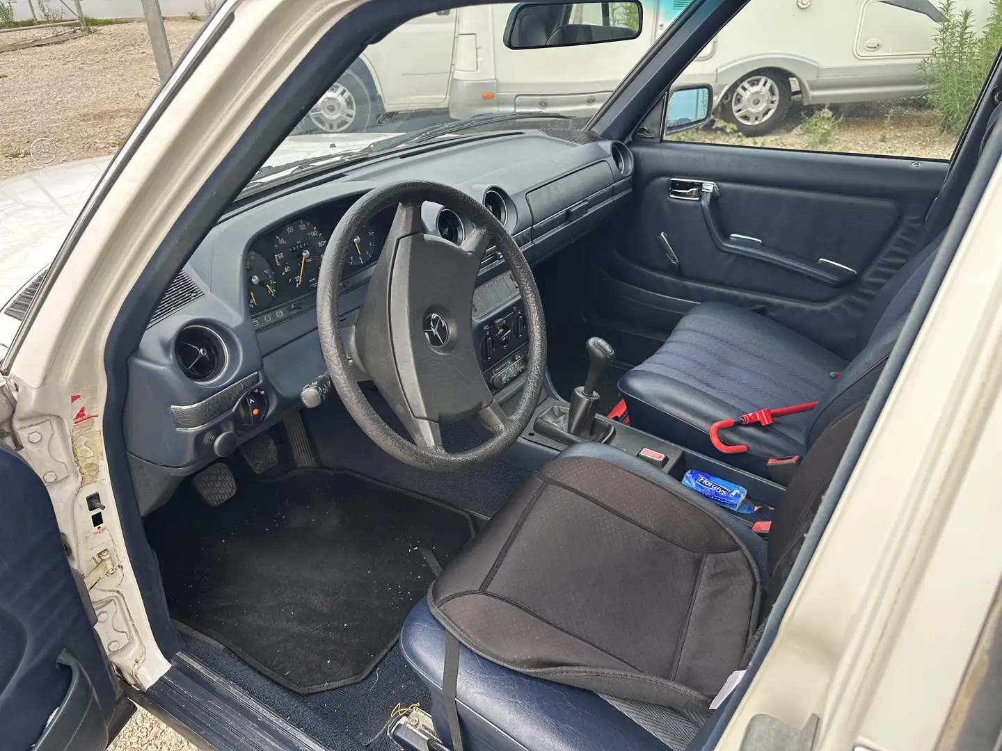 Mercedes-Benz 250 Mercedes w123 250 137.000km - 2