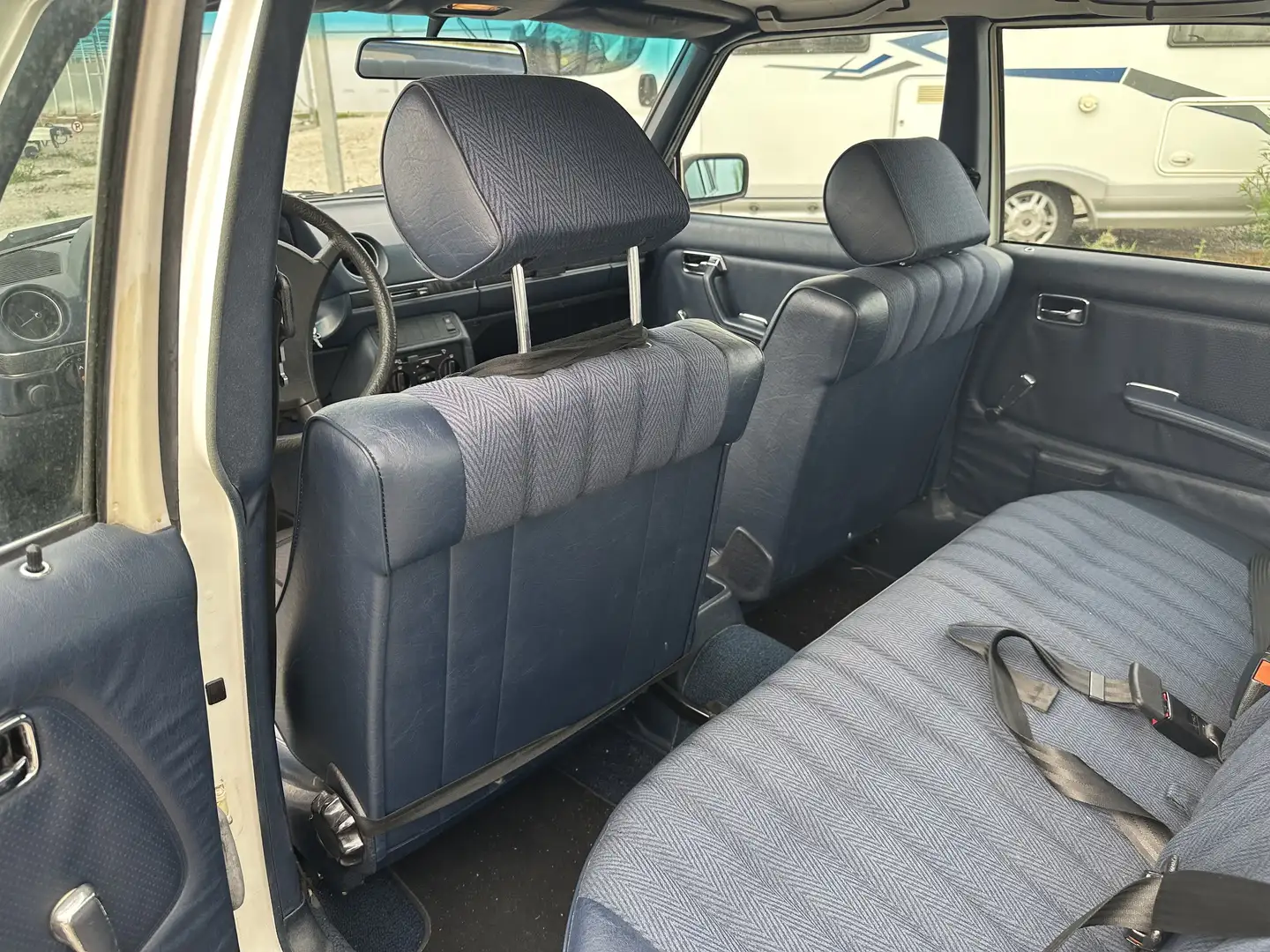 Mercedes-Benz 250 Mercedes w123 250 137.000km - 1