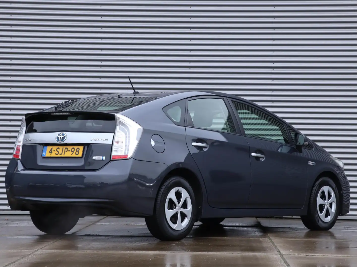 Toyota Prius 1.8 Plug-in Dynamic Business *Dealeronderh.*LED-ko Grau - 2
