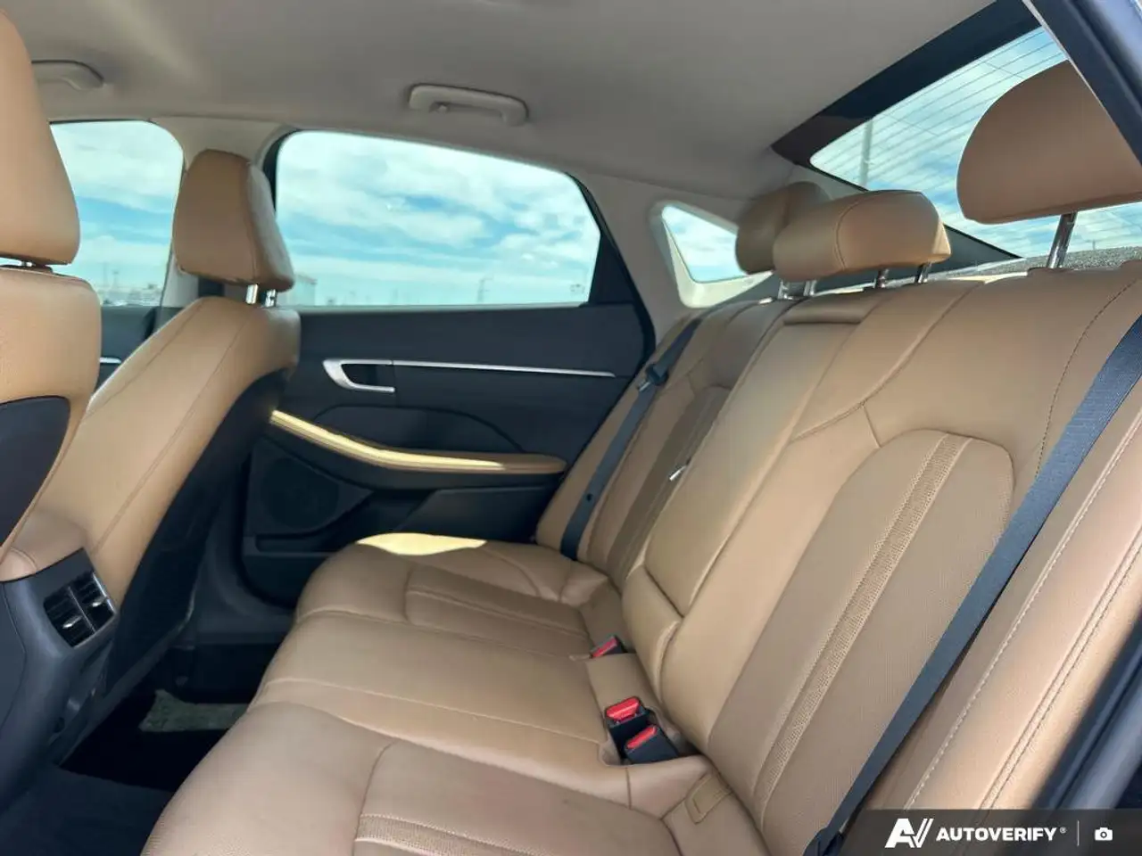 Hyundai SONATA снимка Hyundai SONATA