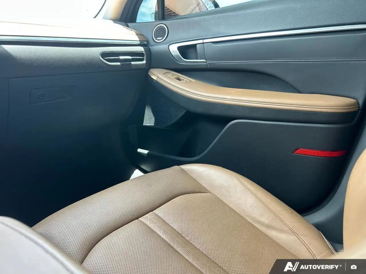 Hyundai SONATA снимка Hyundai SONATA