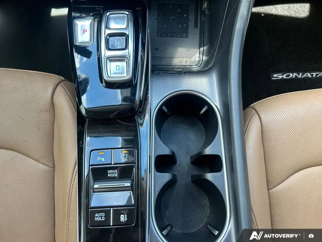 Hyundai SONATA снимка Hyundai SONATA