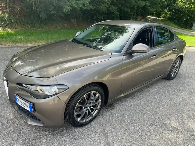 Alfa Romeo Giulia 2.2 t Super 150cv auto