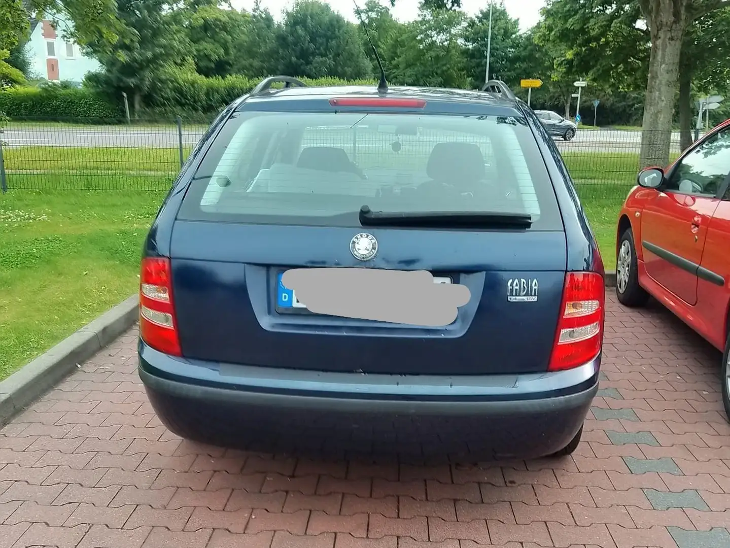 Skoda Fabia Fabia Combi 1.4 16V Combi Elegance Azul - 2