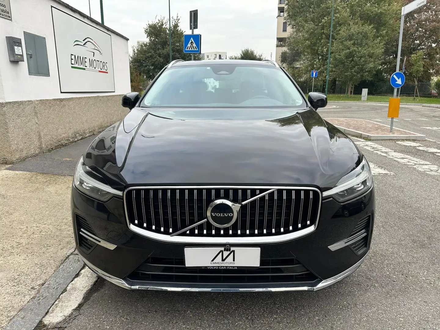 Volvo XC60 T6 recharge phev Inscript. Express. awd AUT/NAVI Noir - 2